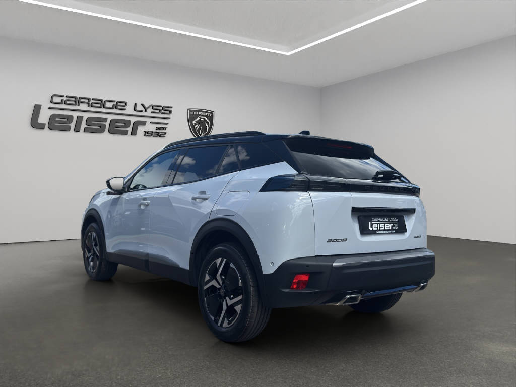 PEUGEOT 2008 1.2 Hybrid 145 GT-image-6