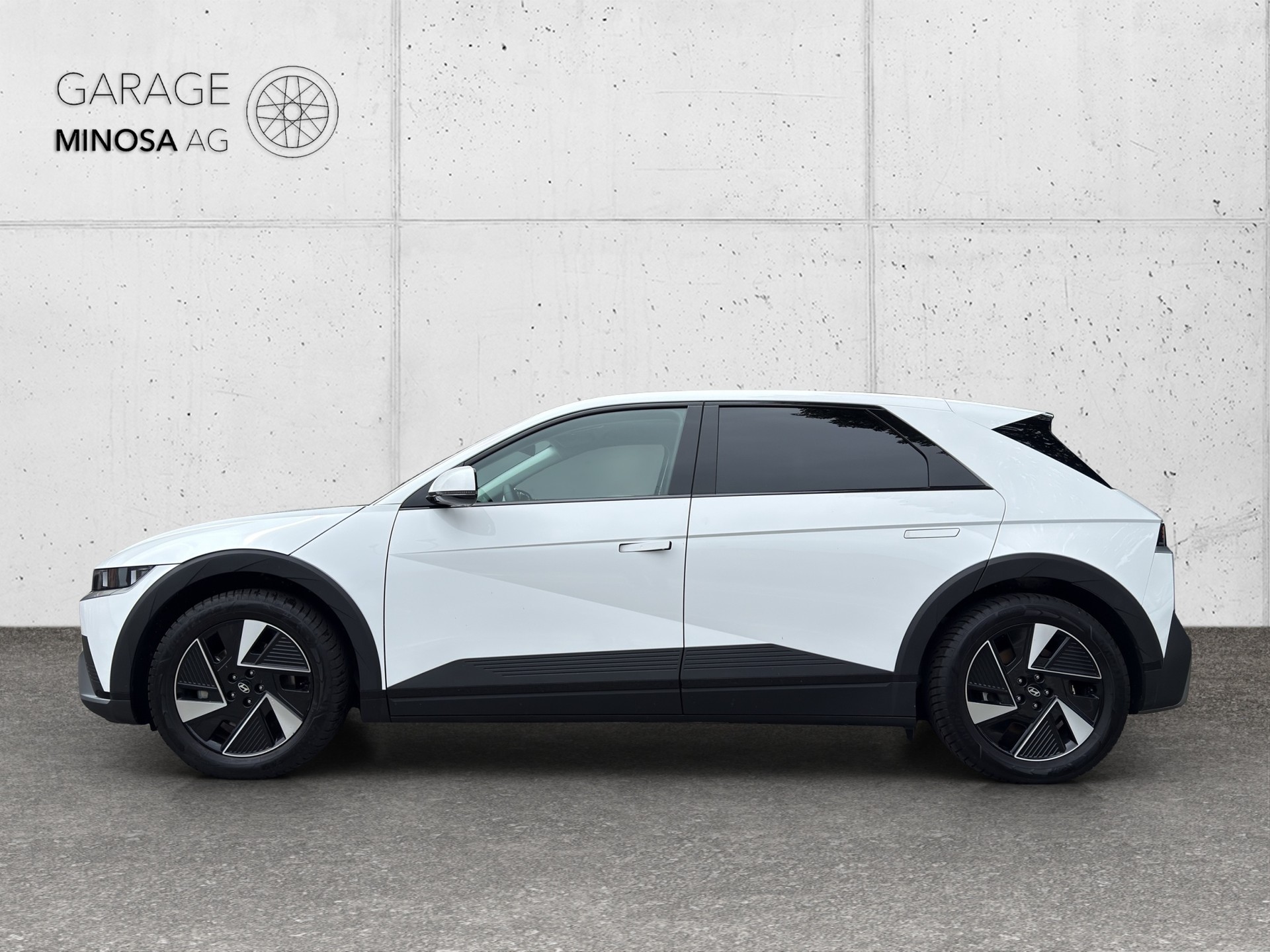 HYUNDAI Ioniq 5 84kWh Amplia 2WD-image-1