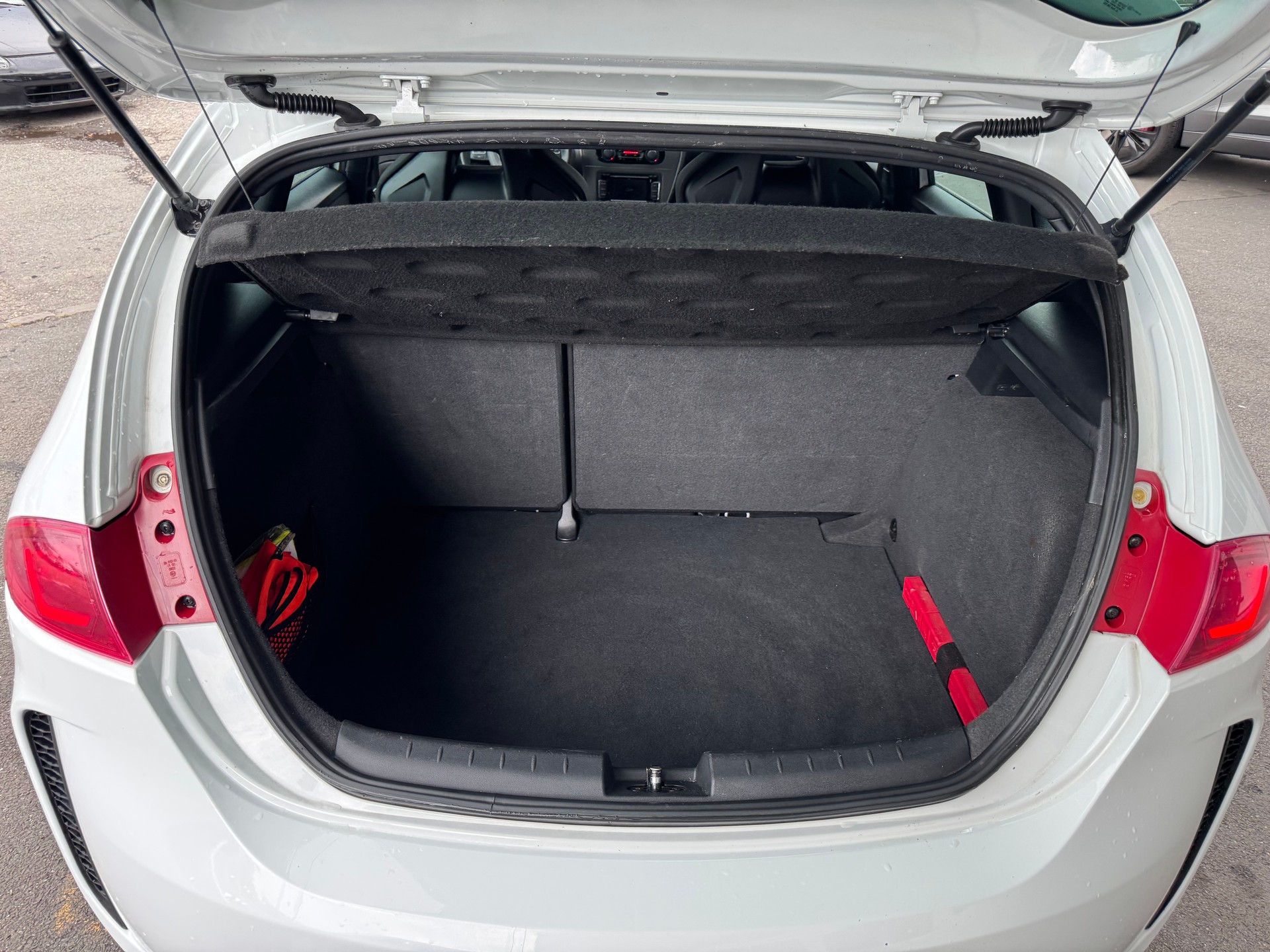 SEAT Leon 2.0 TSI Cupra R Advantage-image-6