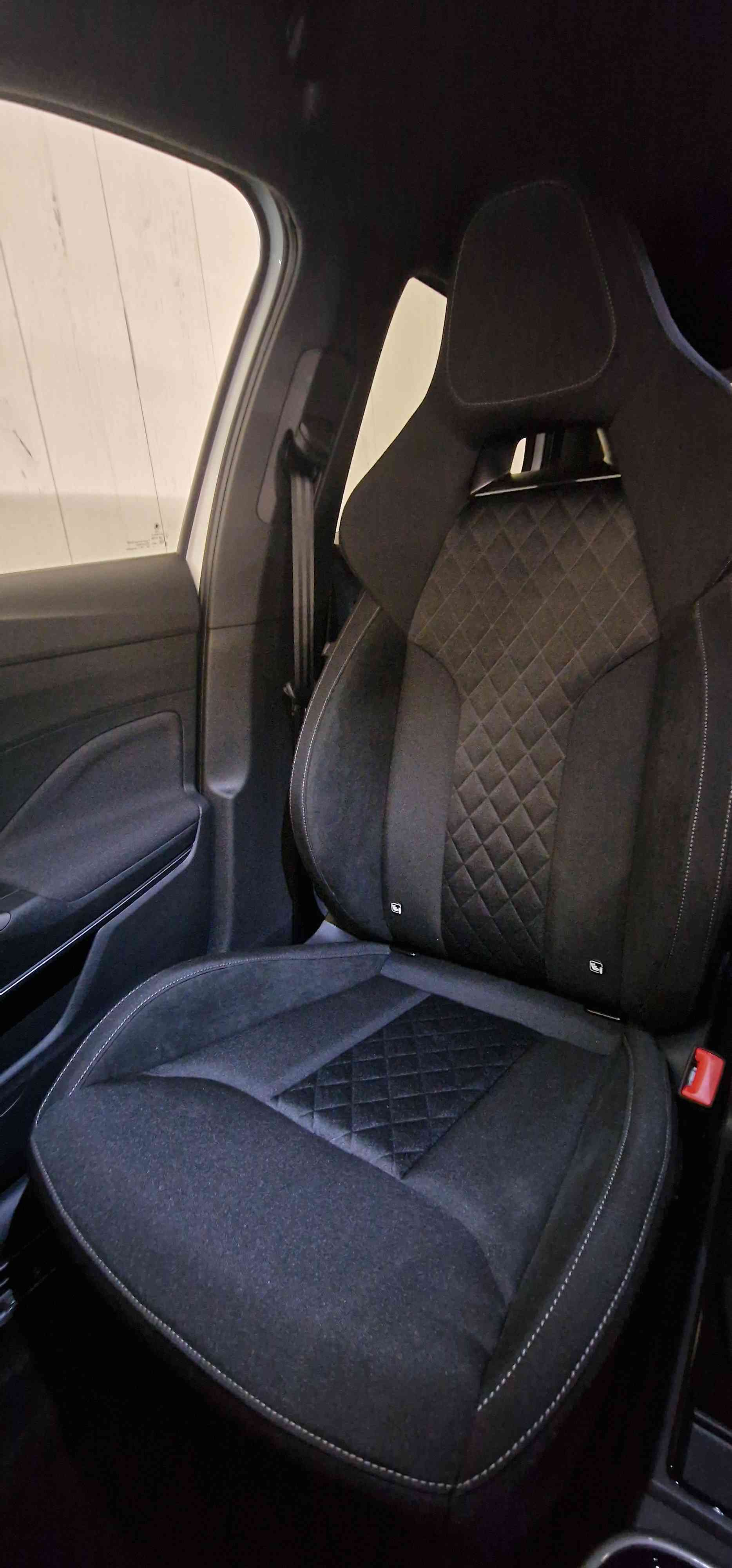 SKODA Fabia 1.0 TSI Dynamic DSG-image-12