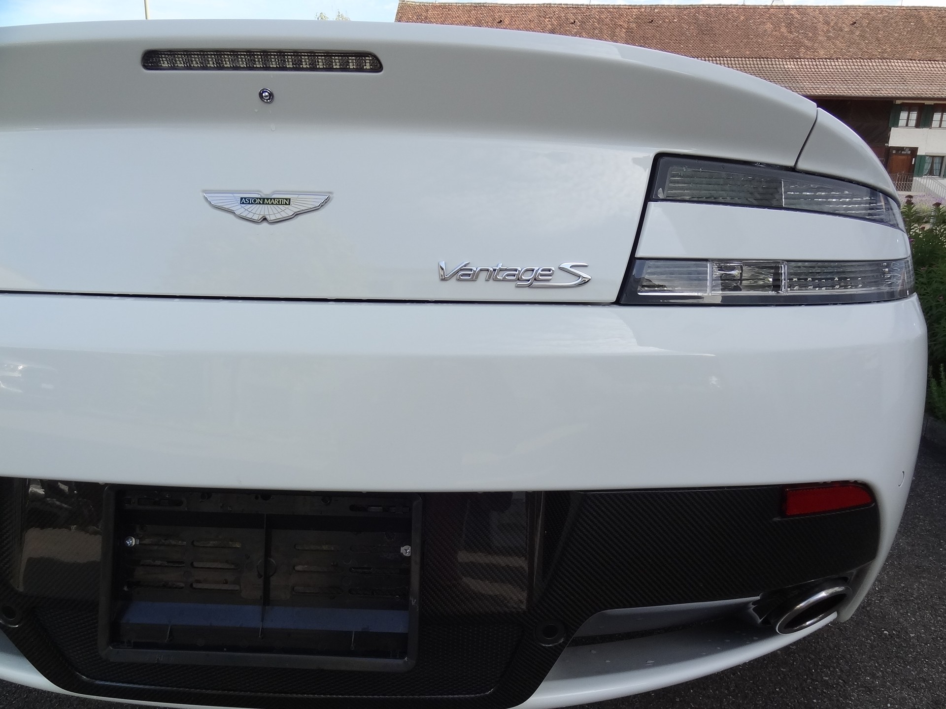 ASTON MARTIN V8 Vantage 4.7 S Sportshift-image-18