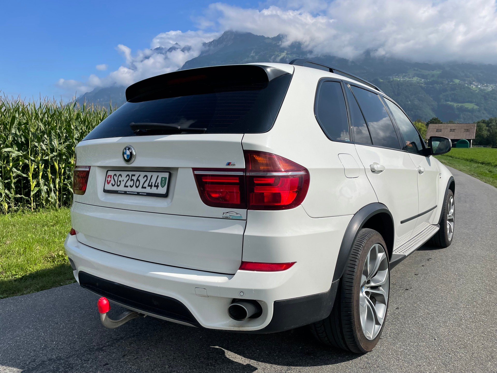 BMW X5 E70-image-5