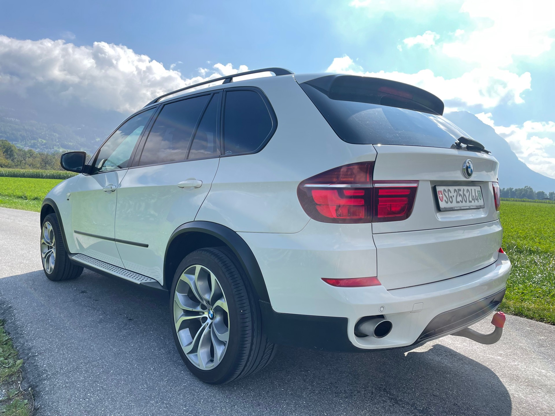 BMW X5 E70-image-3