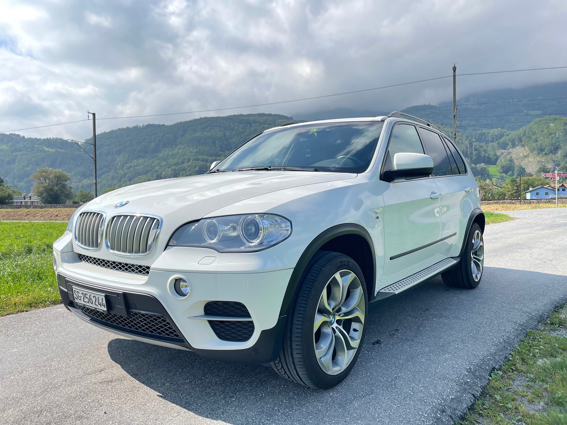 BMW X5 E70-image-2
