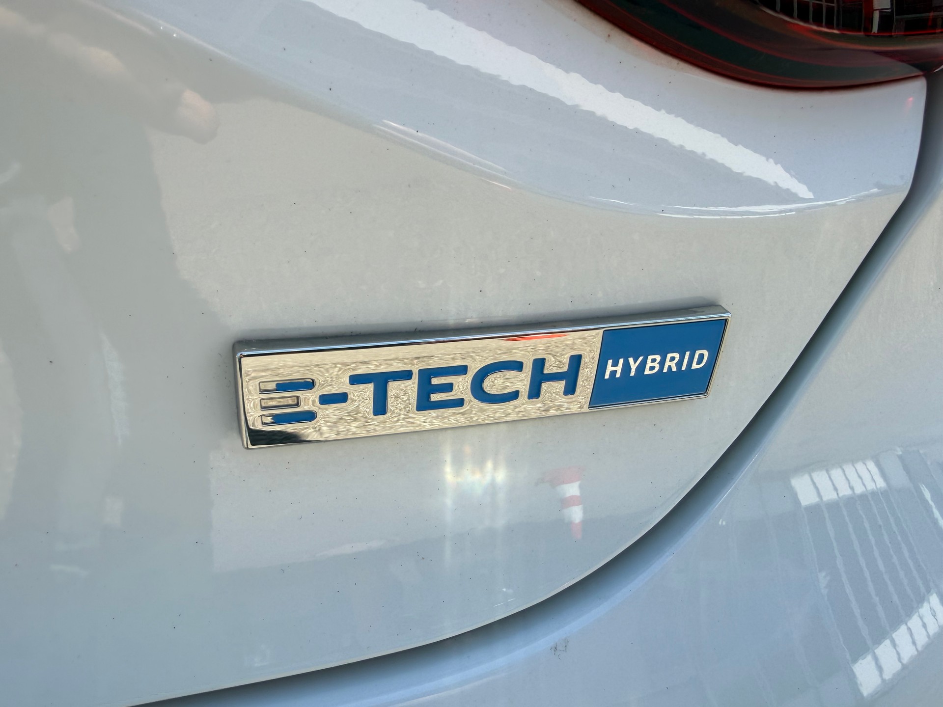 RENAULT Clio 1.6 E-Tech Zen-image-13