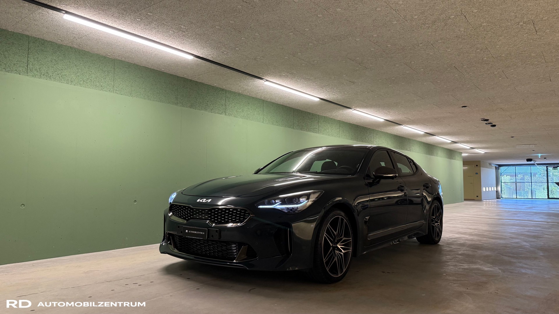 KIA 3.3 T-GDi GT Automat AWD-image-0