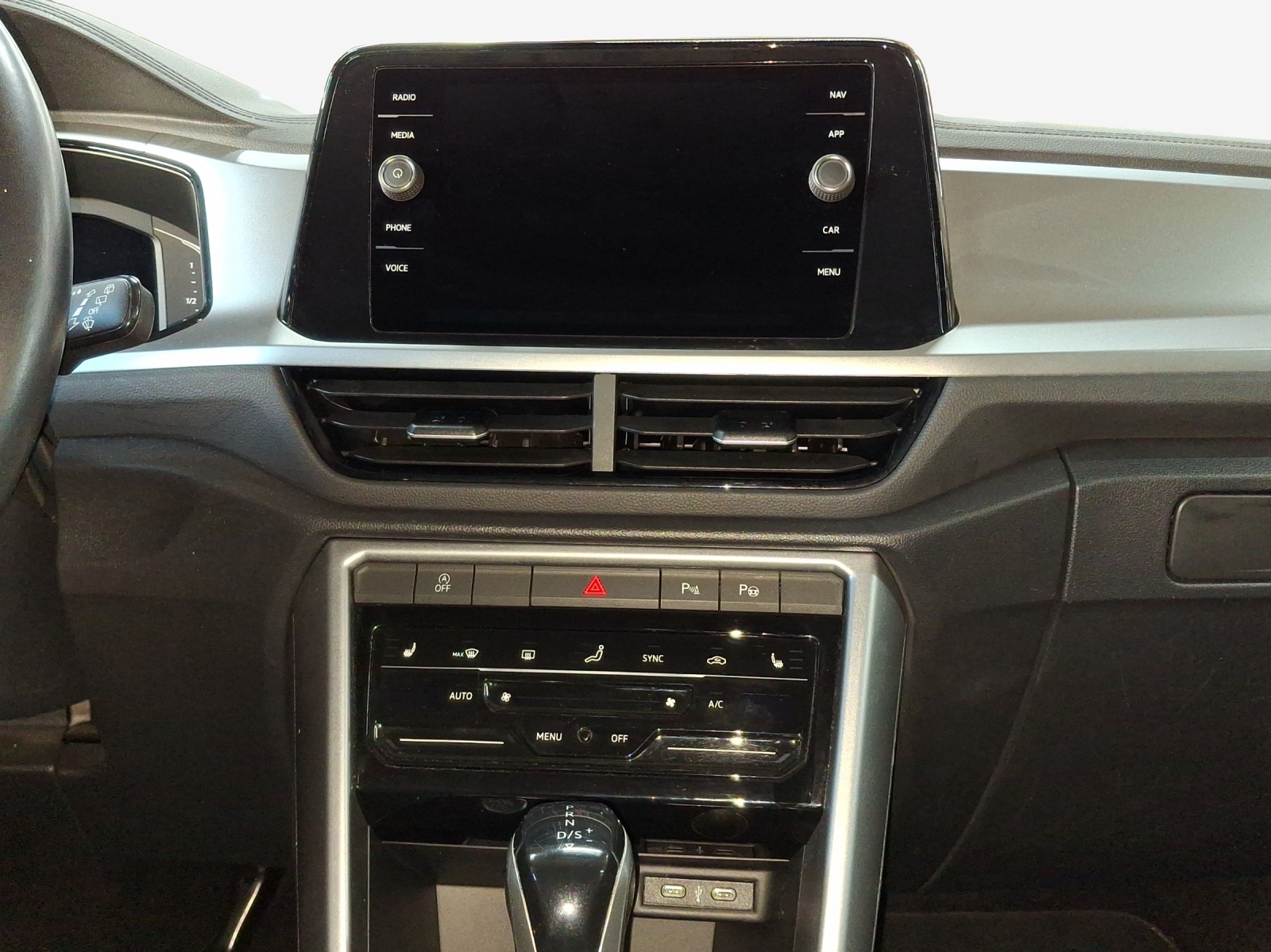 VW T-Roc 1.5 TSI EVO Life DSG-image-10