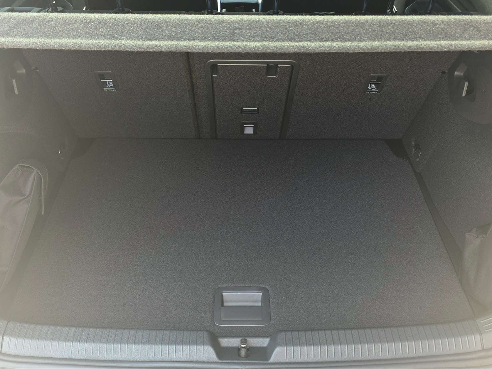 VW Golf 2.0 TSI R-Line DSG 4 Motion-image-13