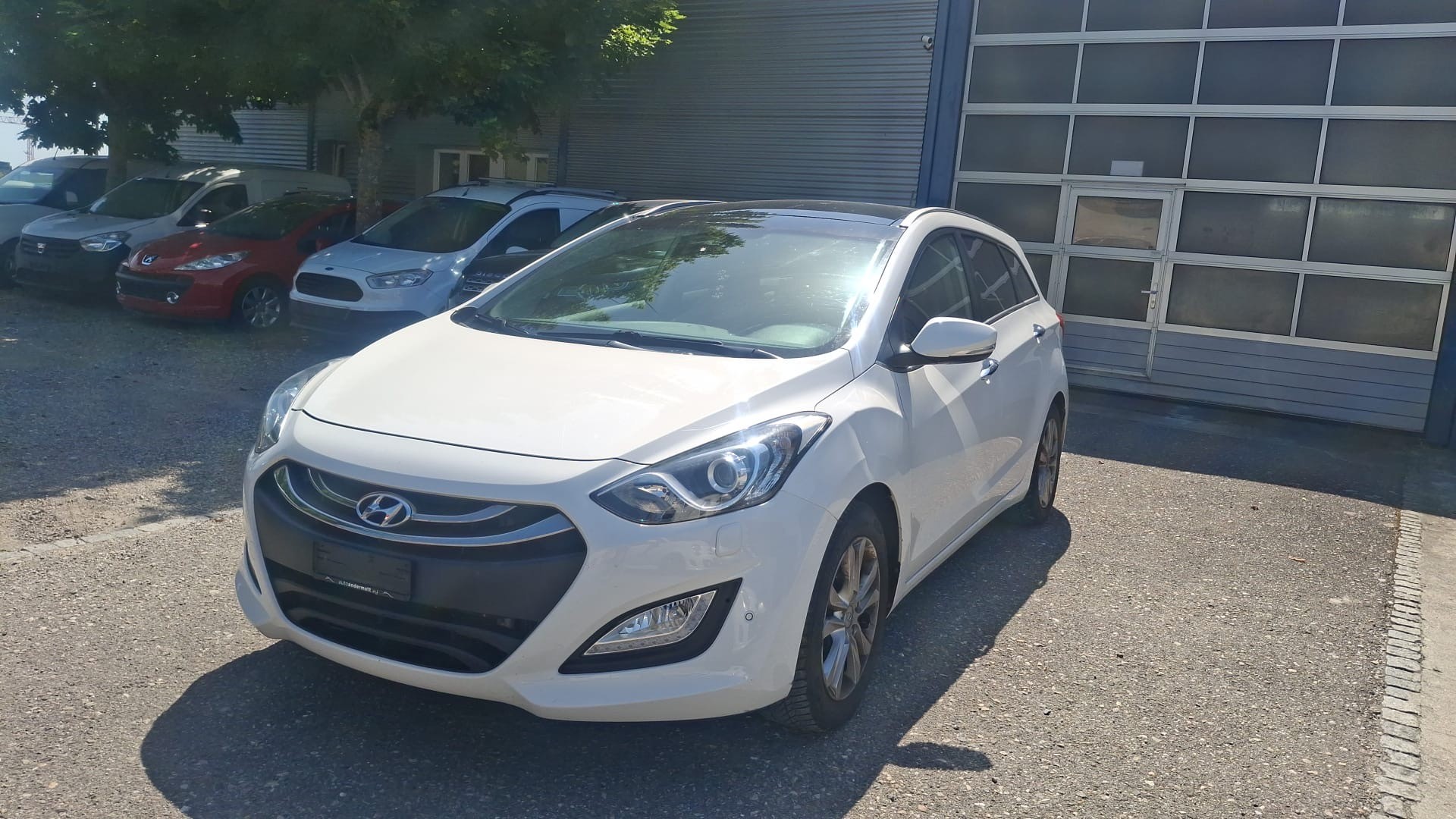 HYUNDAI i30 Wagon 1.6 CRDi Premium Automatic-image-8