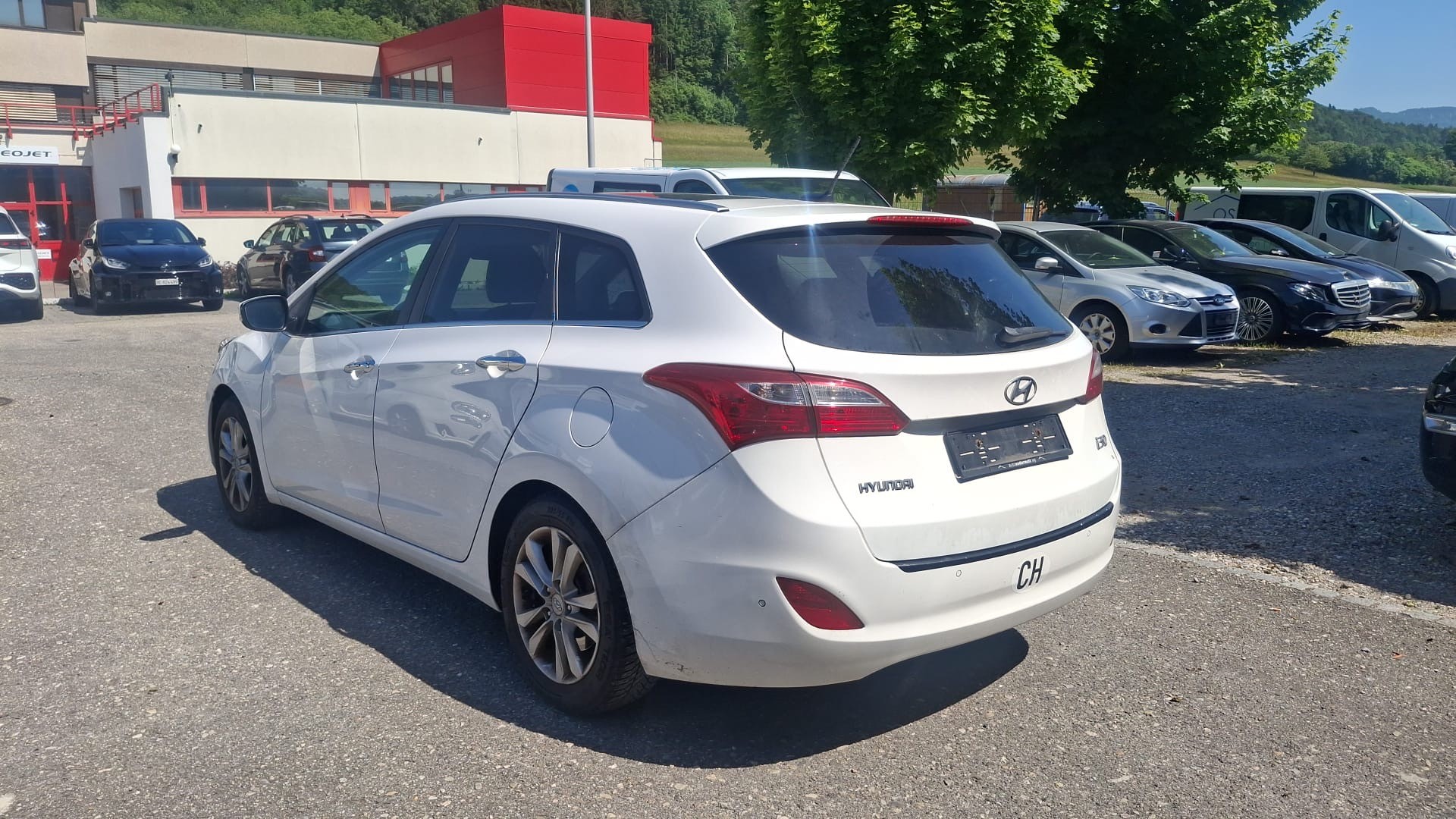 HYUNDAI i30 Wagon 1.6 CRDi Premium Automatic-image-10