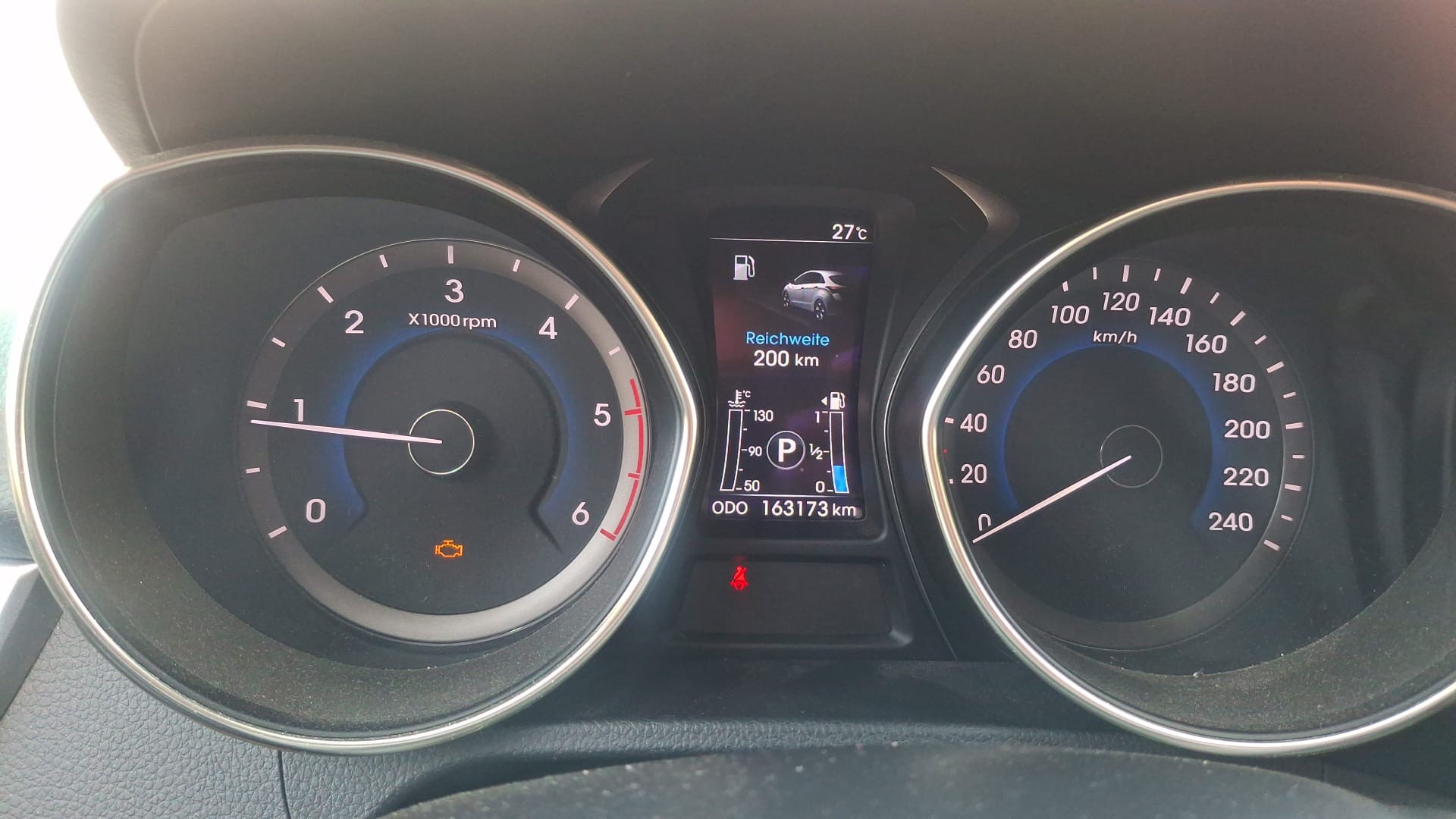 HYUNDAI i30 Wagon 1.6 CRDi Premium Automatic-image-7