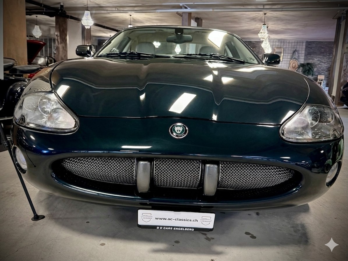 JAGUAR XK8-image-3