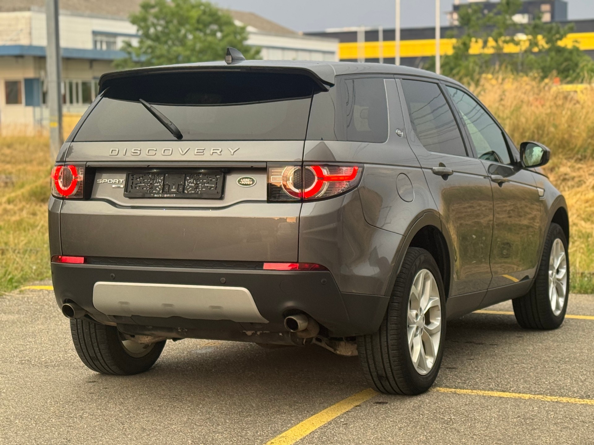 LAND ROVER Discovery Sport 2.0 TD4 HSE AT9-image-3