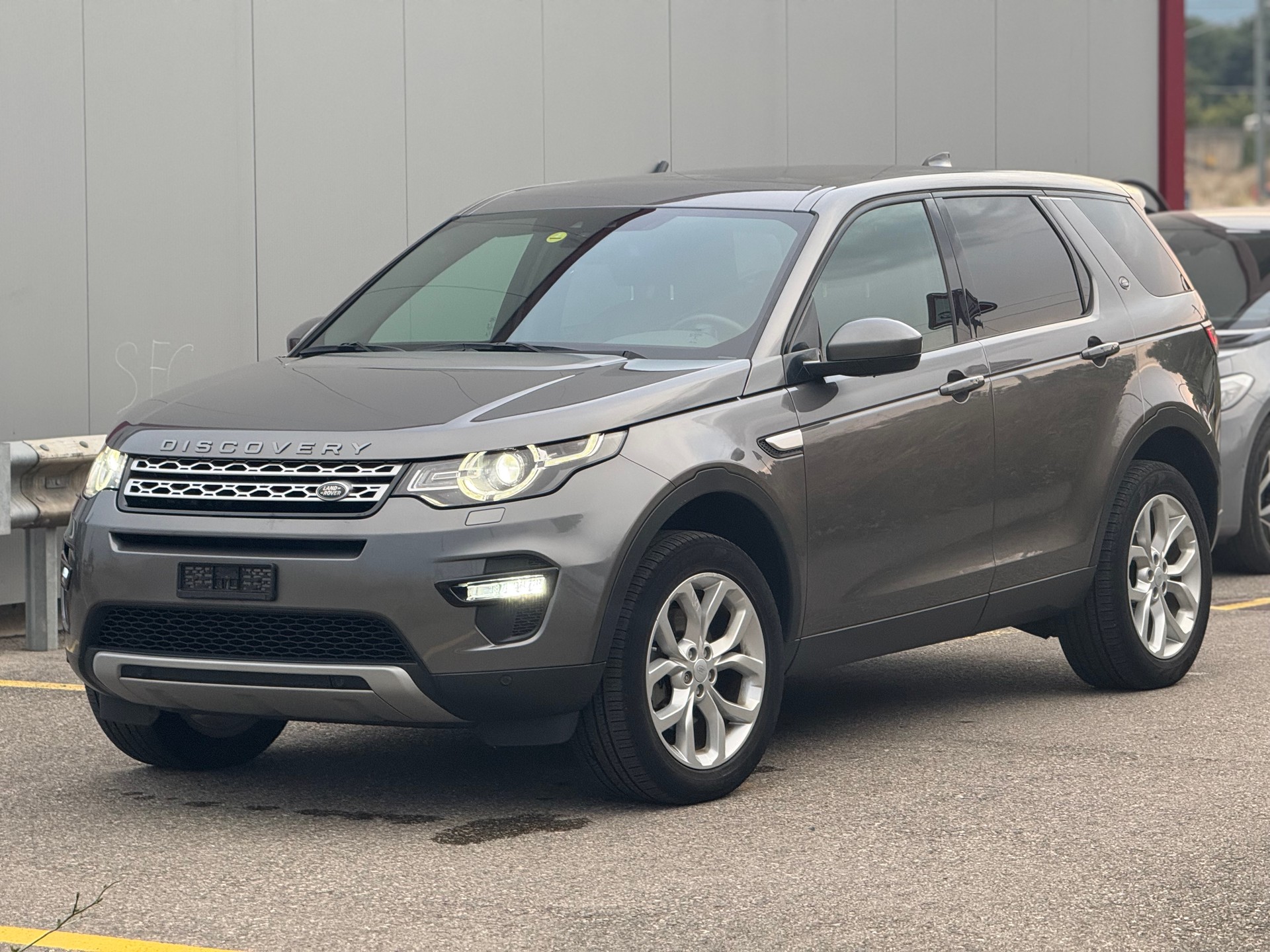 LAND ROVER Discovery Sport 2.0 TD4 HSE AT9-image-0