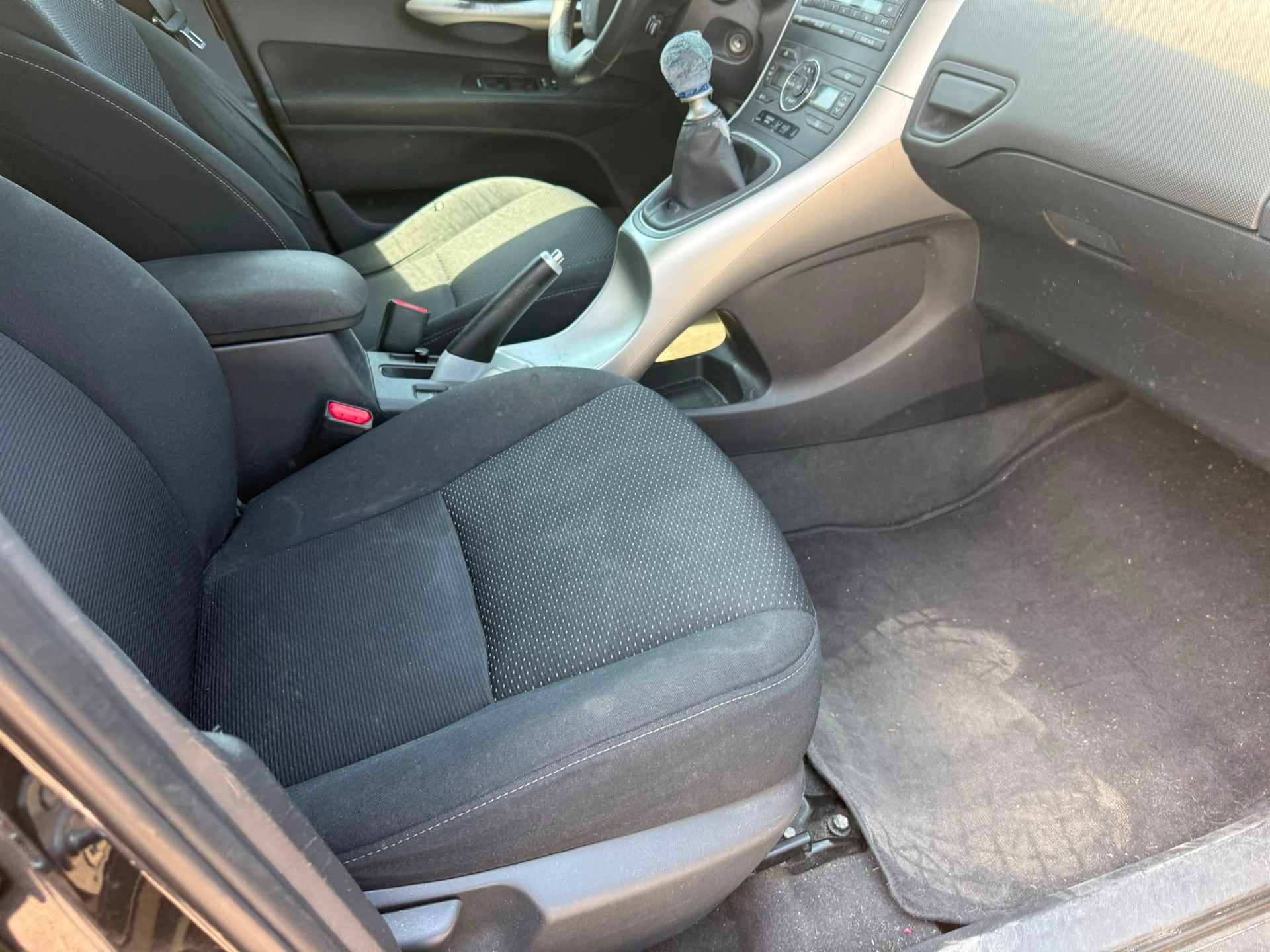 TOYOTA Auris 1.6 Linea Sol-image-7