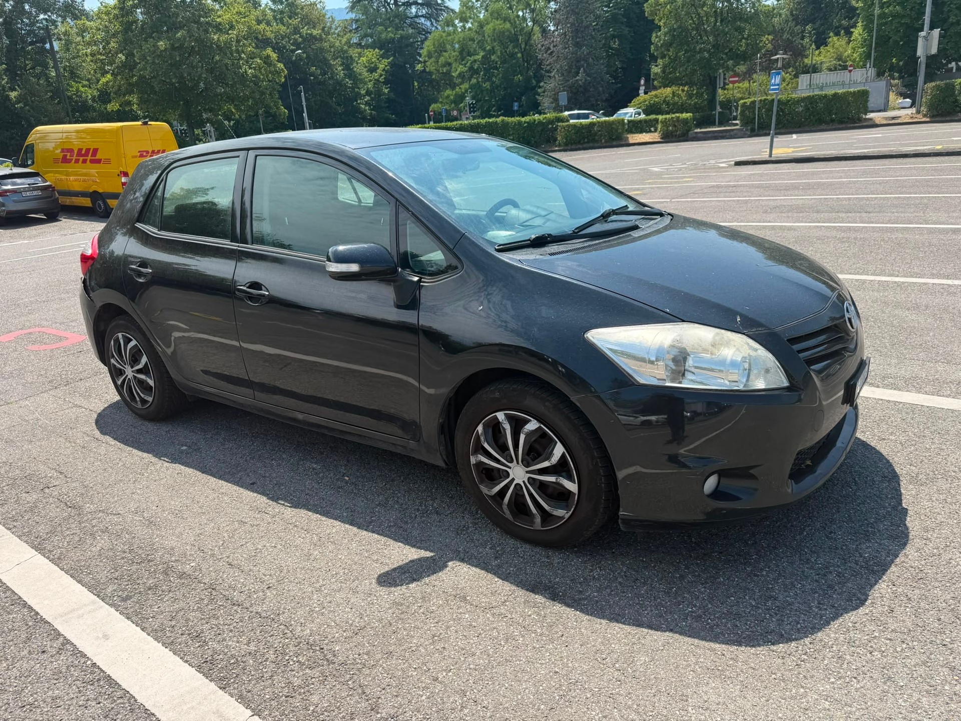 TOYOTA Auris 1.6 Linea Sol-image-1