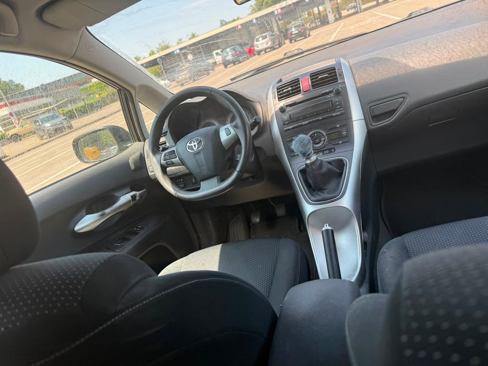 TOYOTA Auris 1.6 Linea Sol-image-9