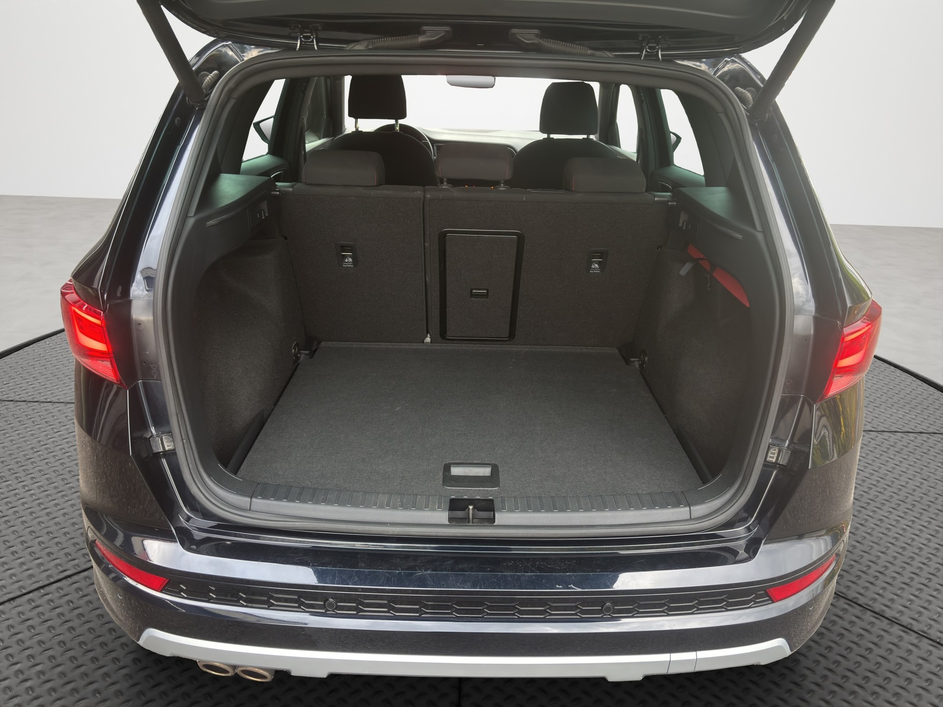 SEAT Ateca 2.0 TSI SWISS FR 4Drive DSG-image-14