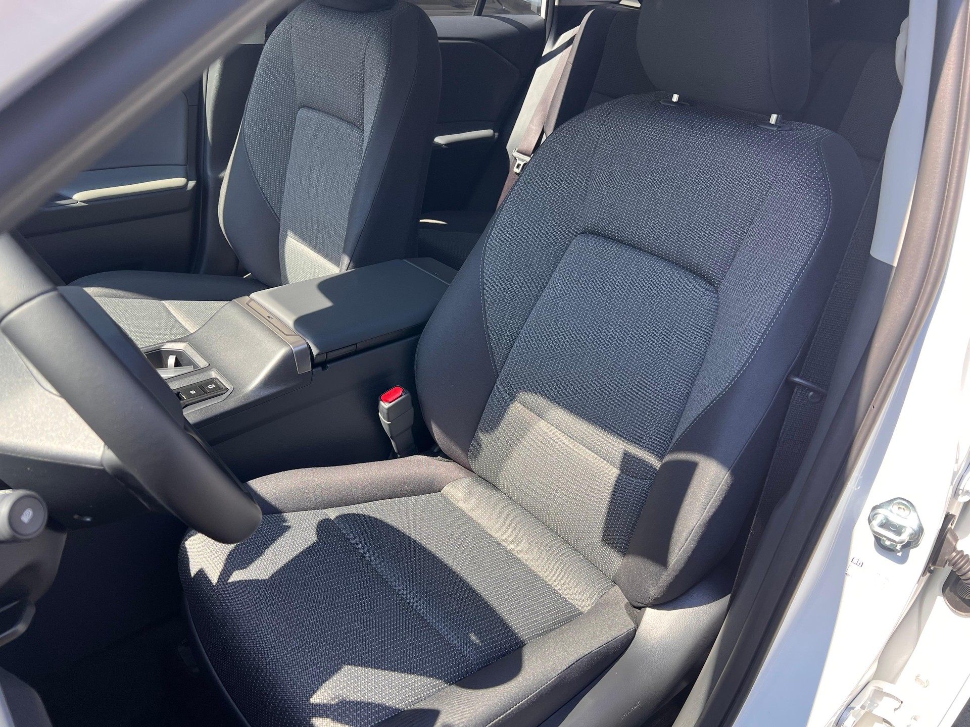 TOYOTA RAV4 2.5 HEV Trend-image-9