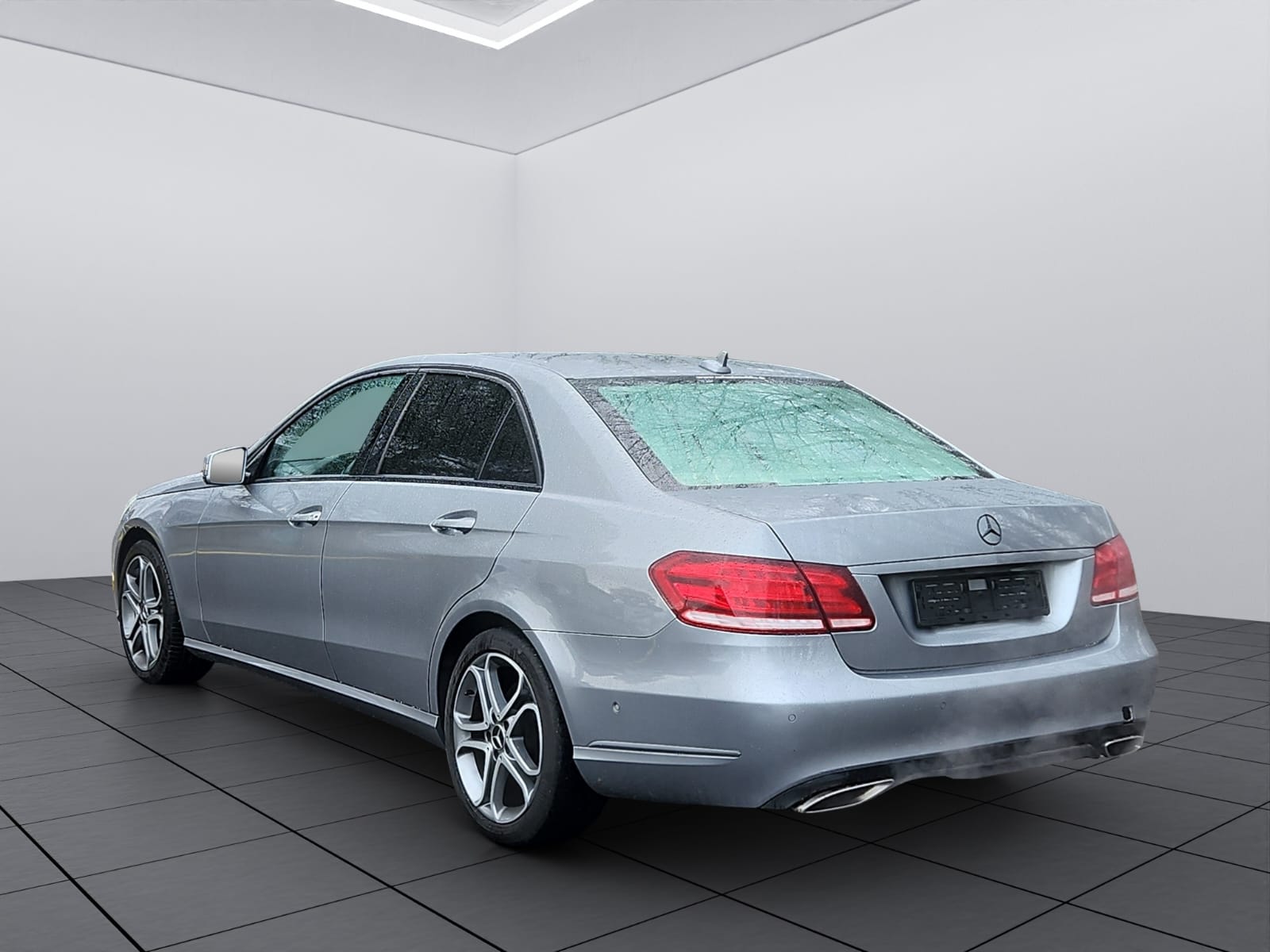 MERCEDES-BENZ E 500 Avantgarde 4Matic 7G-Tronic-image-3