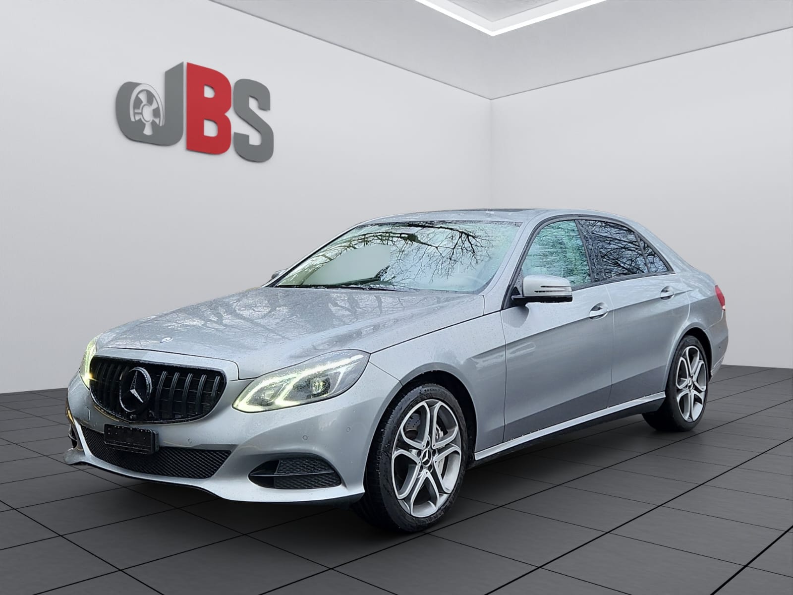 MERCEDES-BENZ E 500 Avantgarde 4Matic 7G-Tronic-image-0