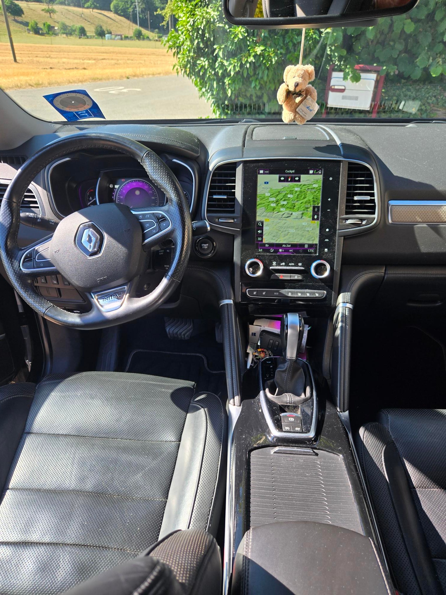 RENAULT 2.0 dCi Initiale Paris 4x4 Xtronic CVT-image-4