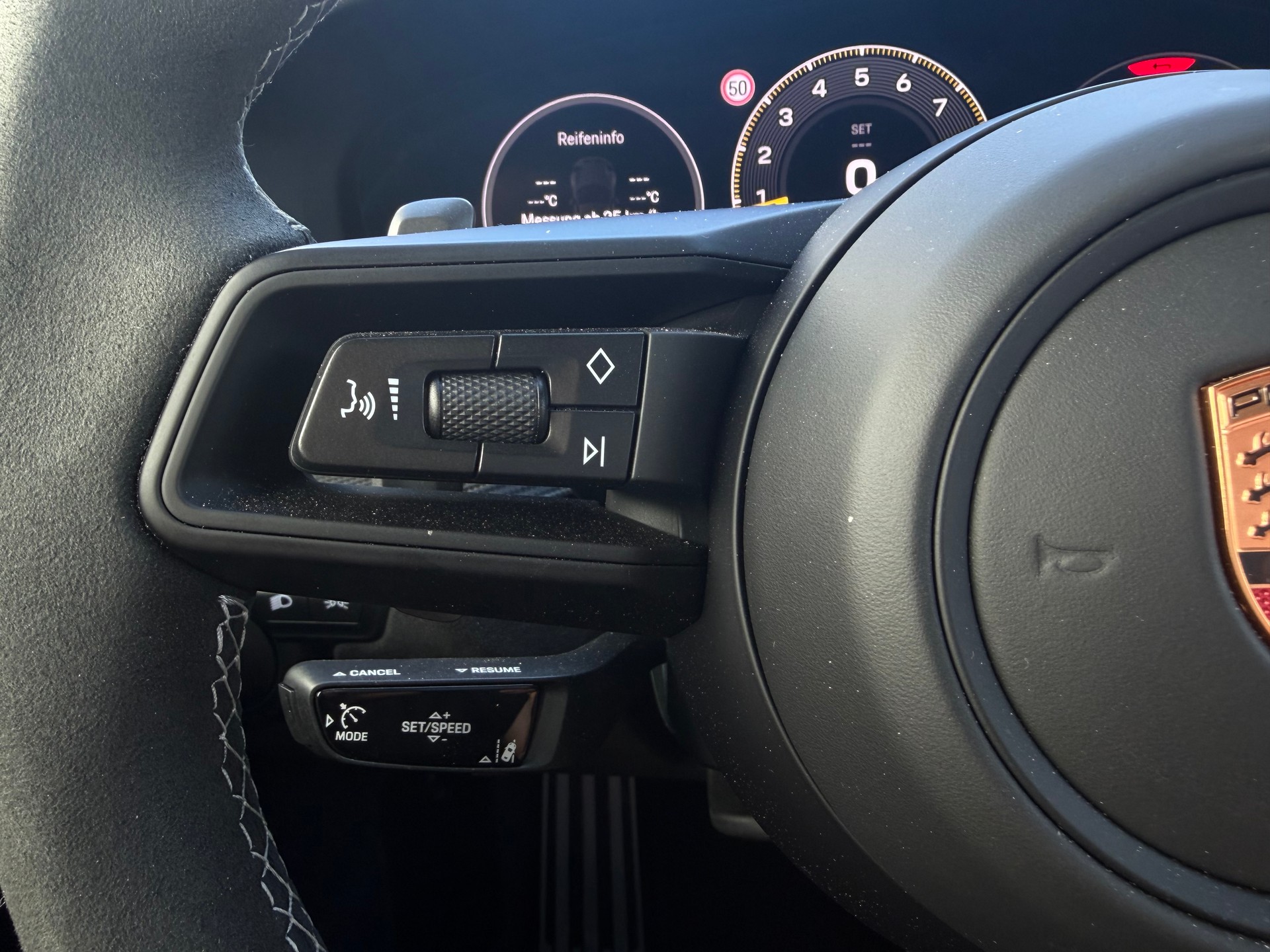 PORSCHE 911 Carrera GT3 PDK-image-18