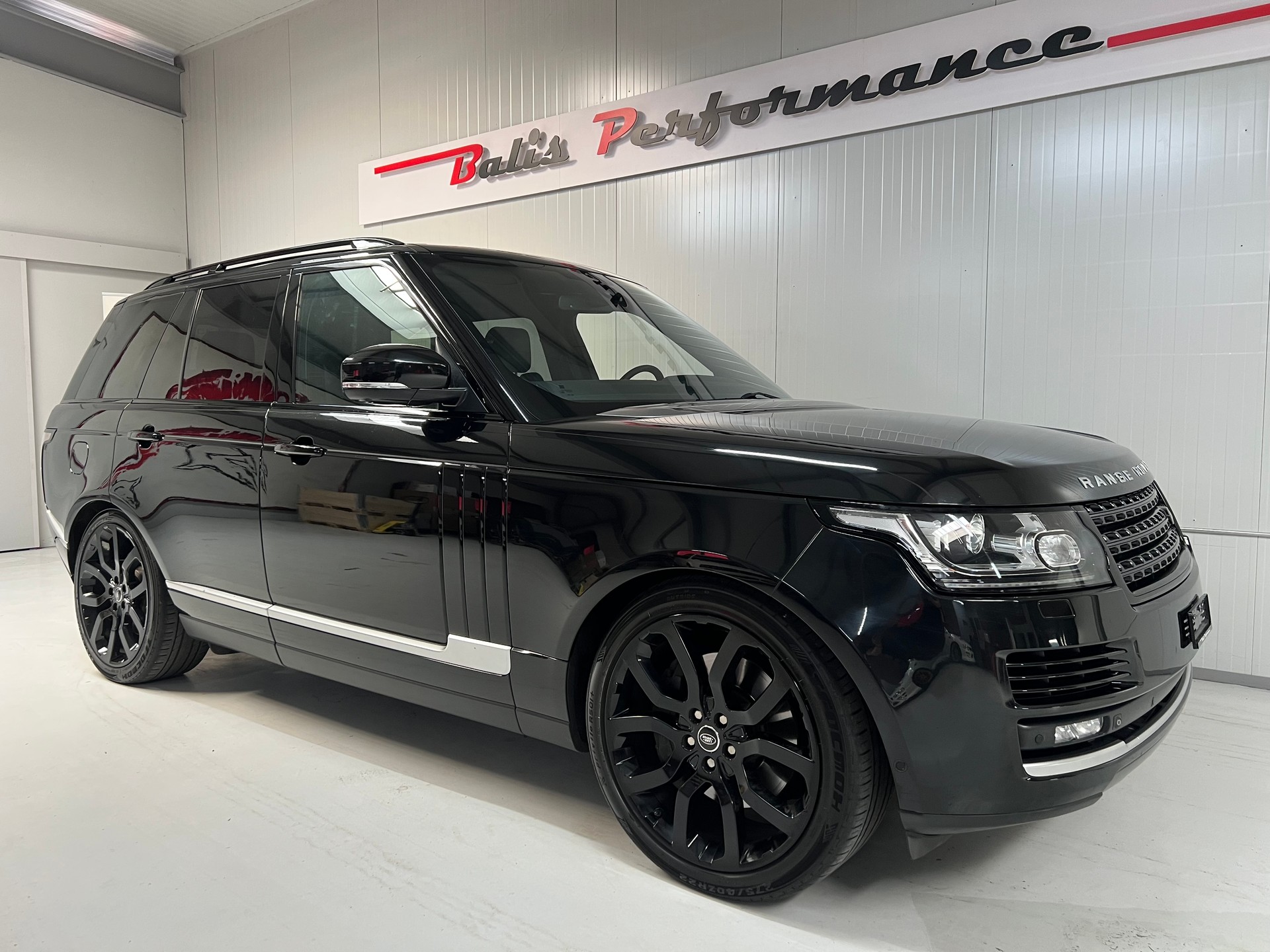 LAND ROVER Range Rover 4.4 SDV8 Vogue Automatic-image-12