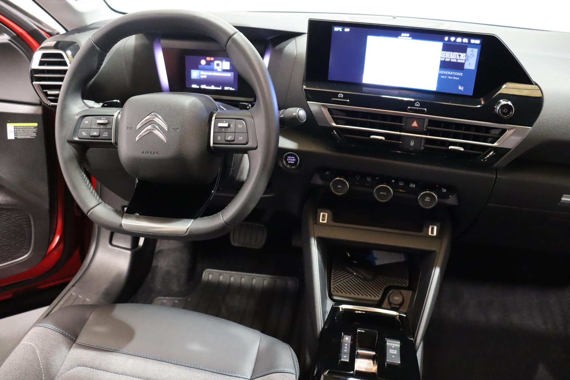 CITROEN C4 1.2 PureTech Swiss Edition-image-7