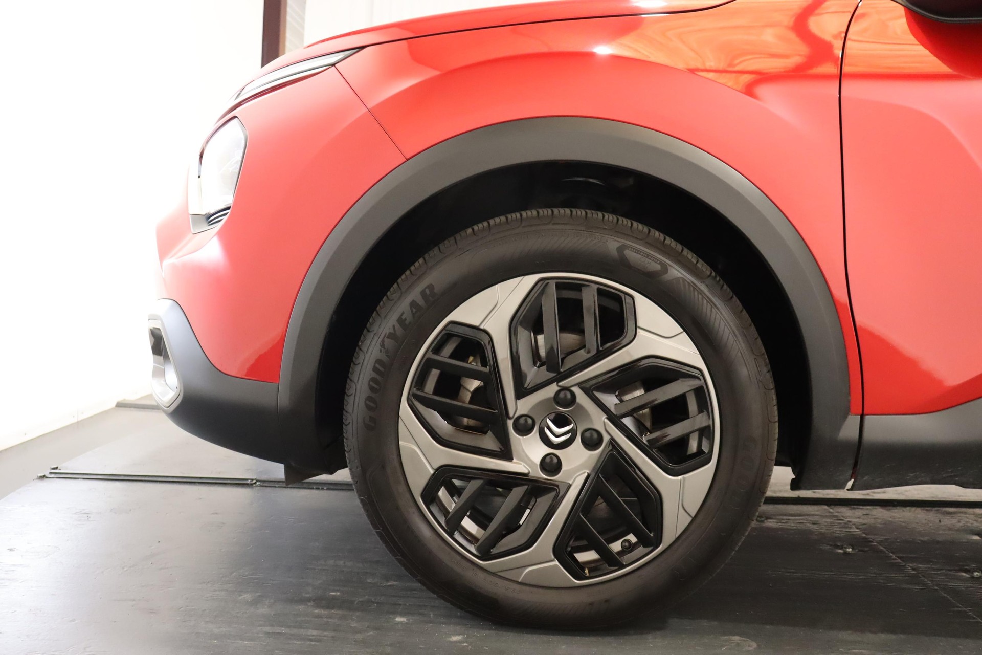 CITROEN C4 1.2 PureTech Swiss Edition-image-15