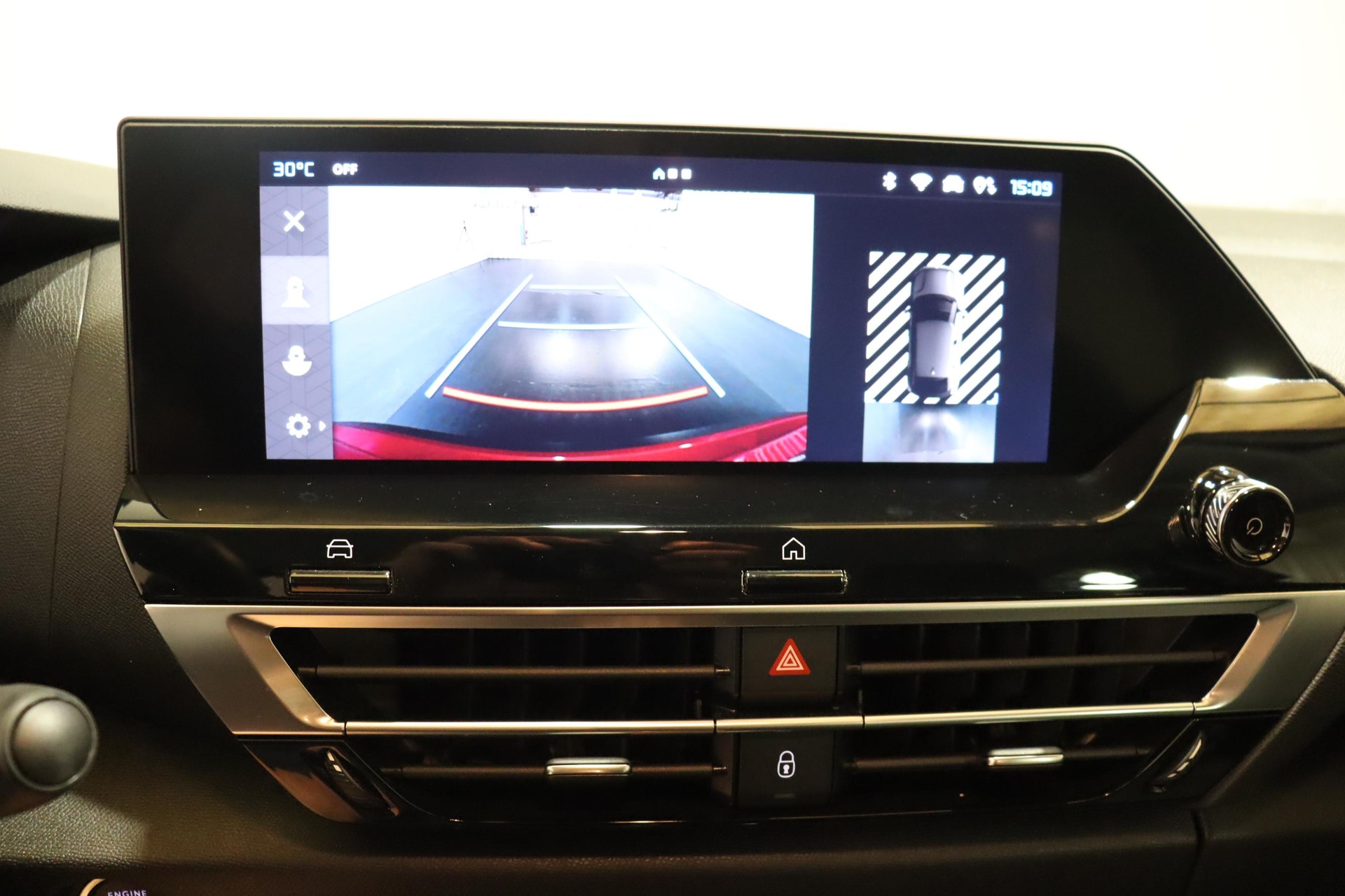 CITROEN C4 1.2 PureTech Swiss Edition-image-12