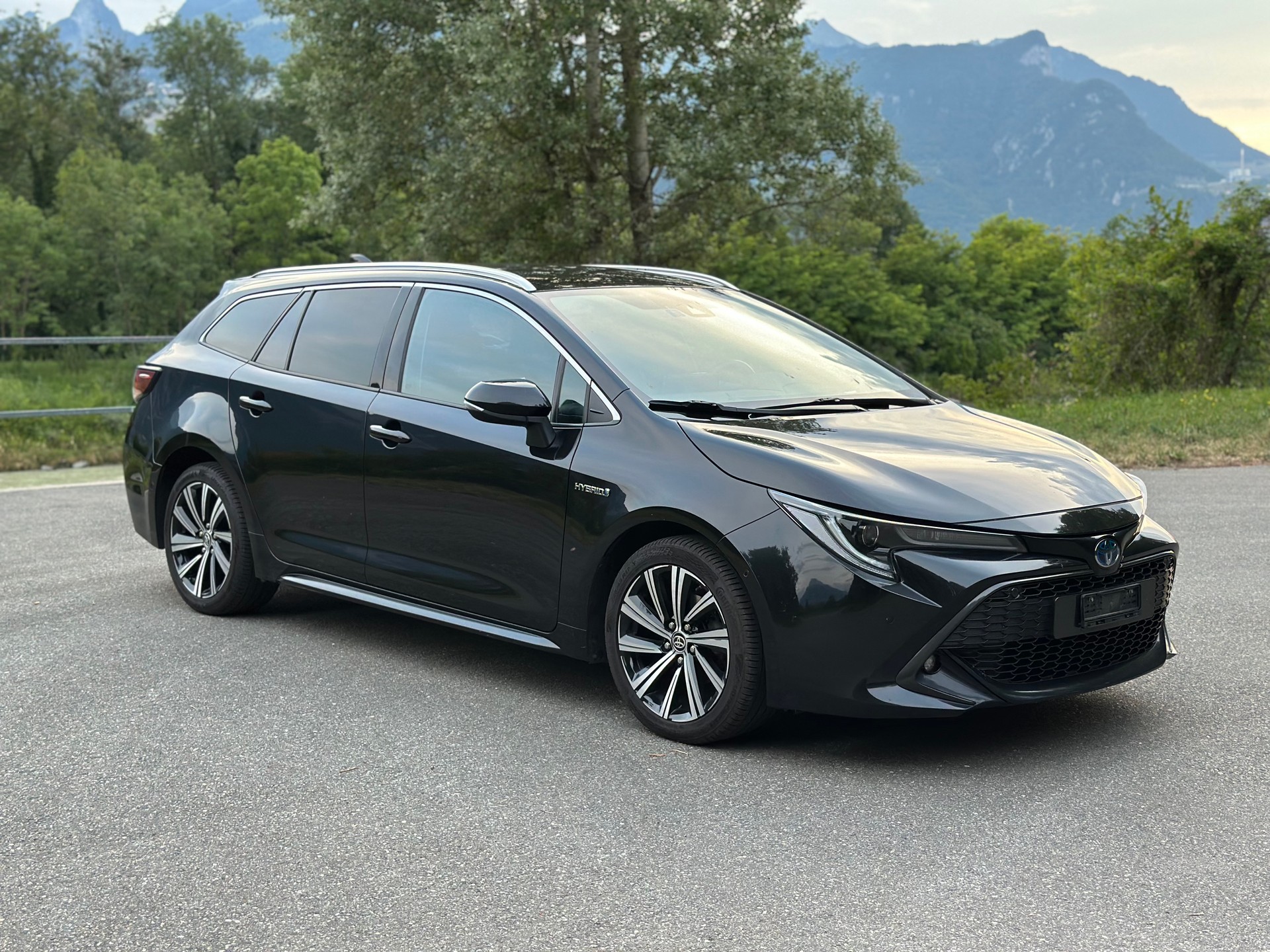 TOYOTA Corolla Touring Sports 1.8 HSD Trend e-CVT-image-0