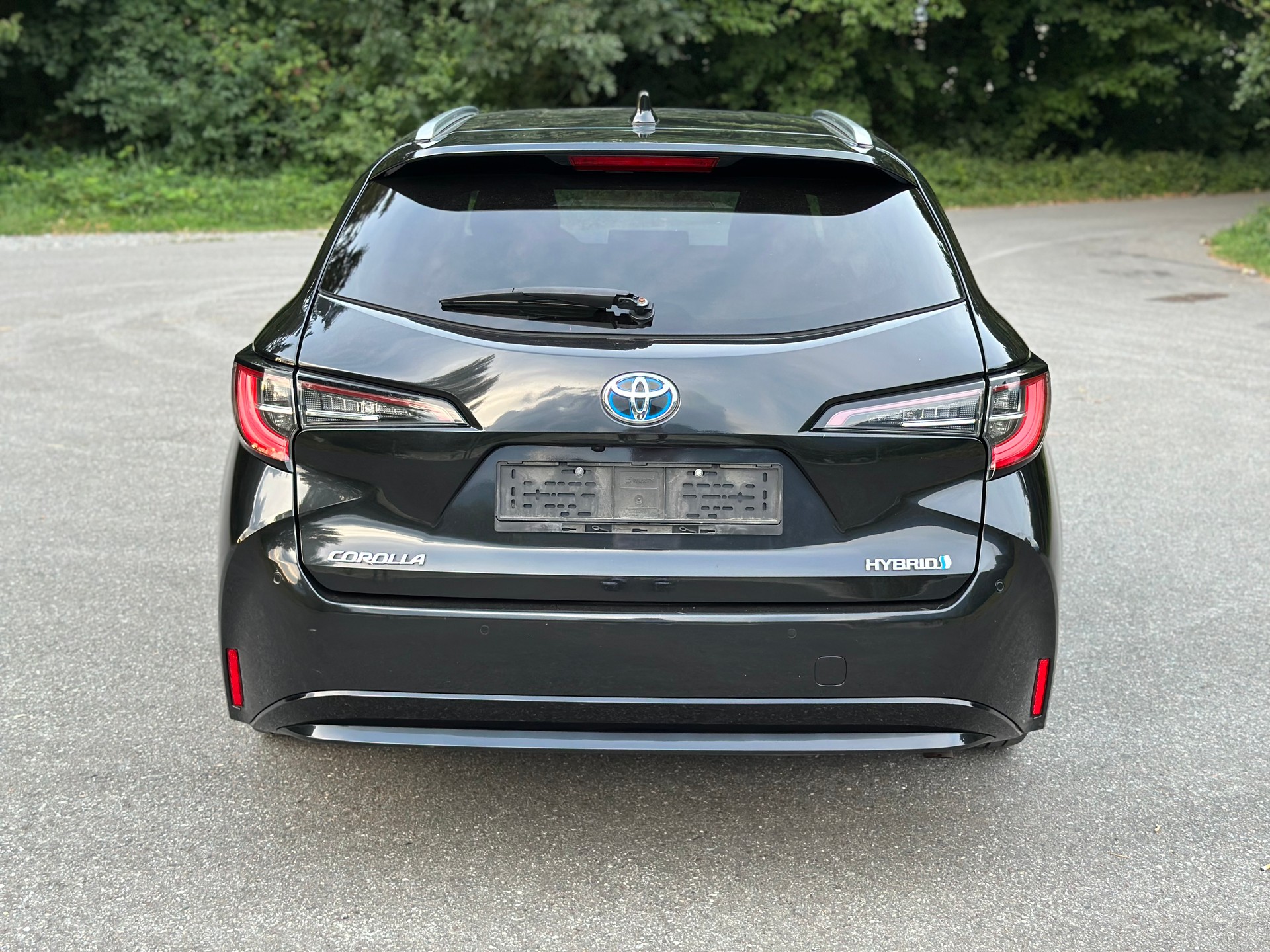 TOYOTA Corolla Touring Sports 1.8 HSD Trend e-CVT-image-2