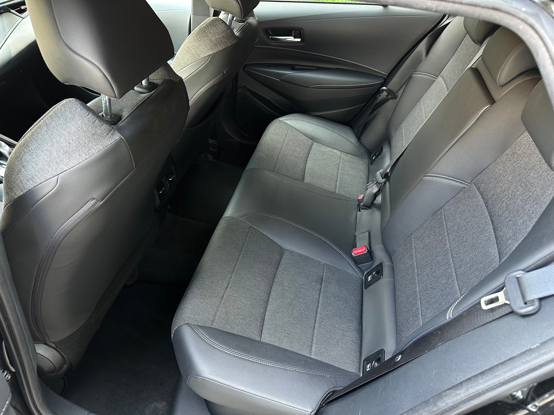TOYOTA Corolla Touring Sports 1.8 HSD Trend e-CVT-image-8