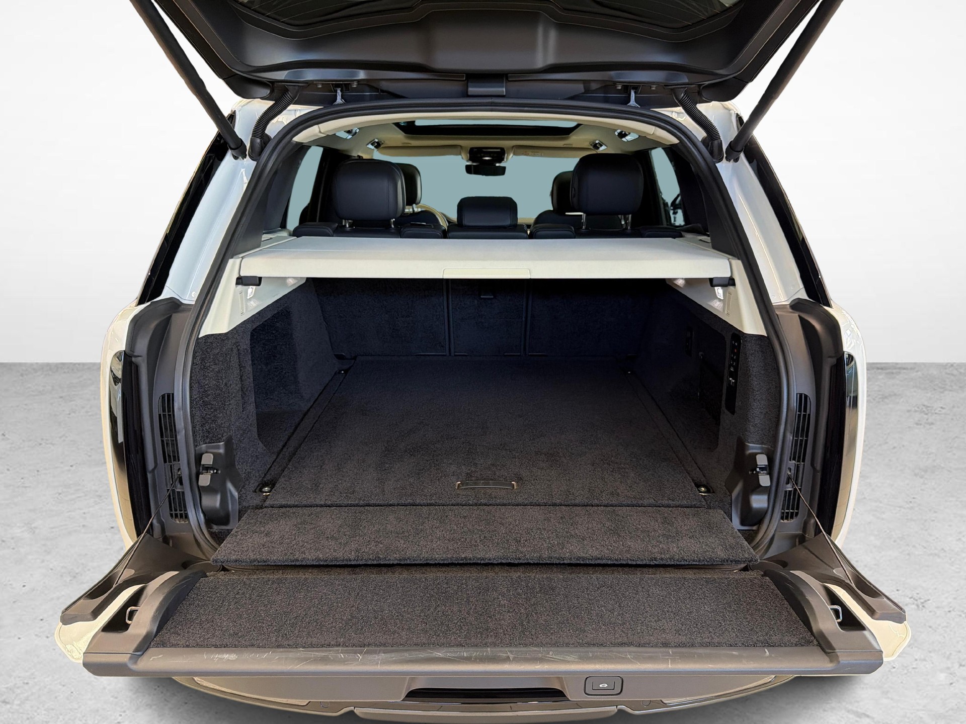 LAND ROVER Range Rover 3.0 D I6 300 HSE-image-11