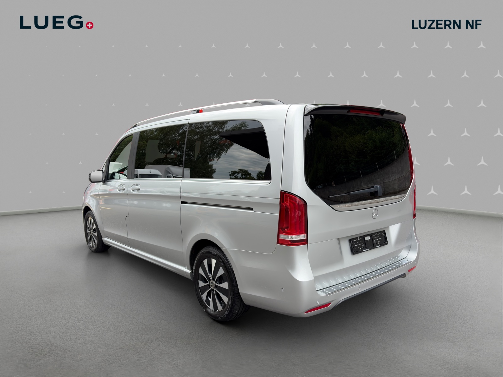 MERCEDES-BENZ EQV 300 Avantgarde lang-image-2