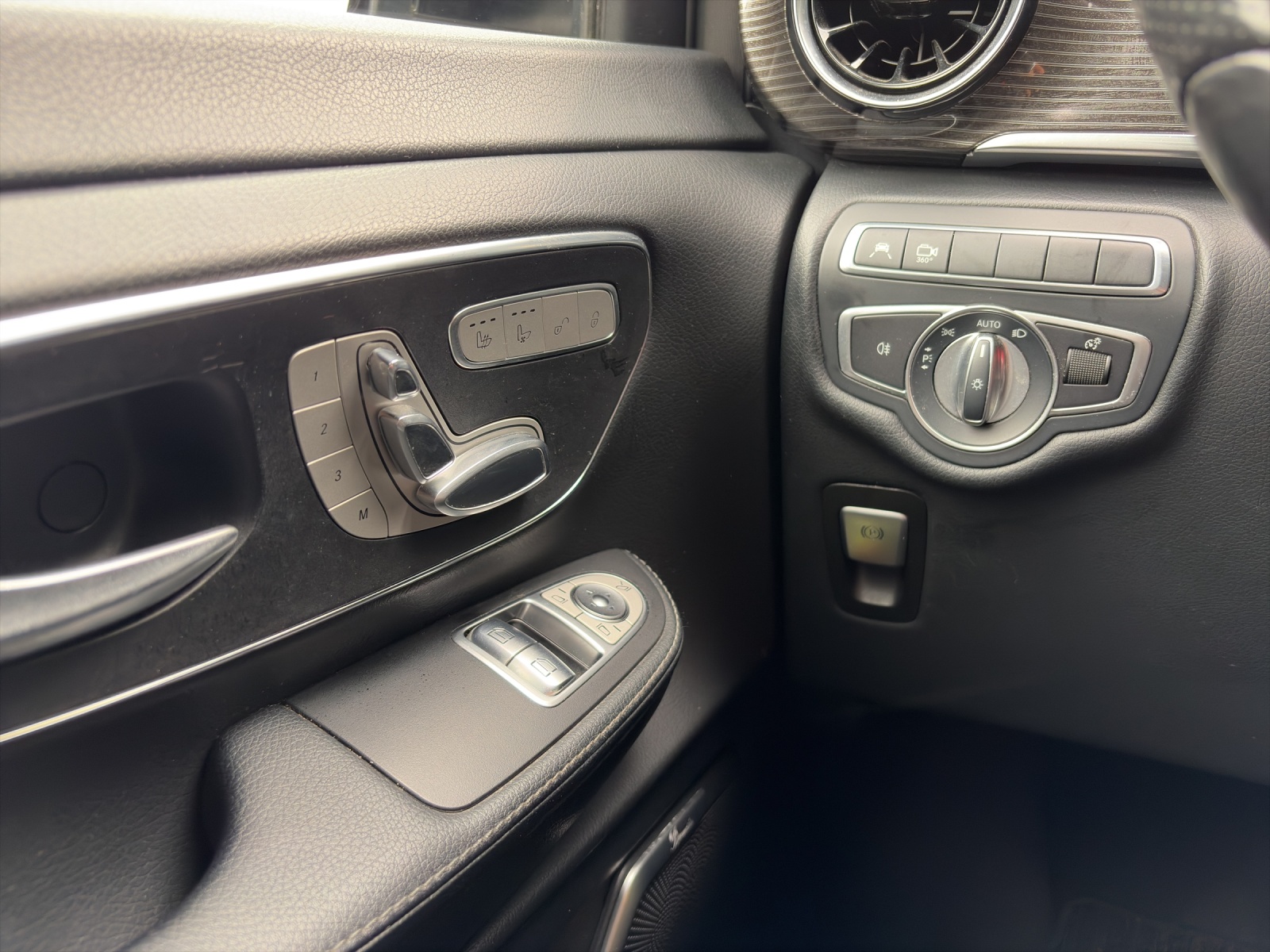 MERCEDES-BENZ EQV 300 Avantgarde lang-image-14