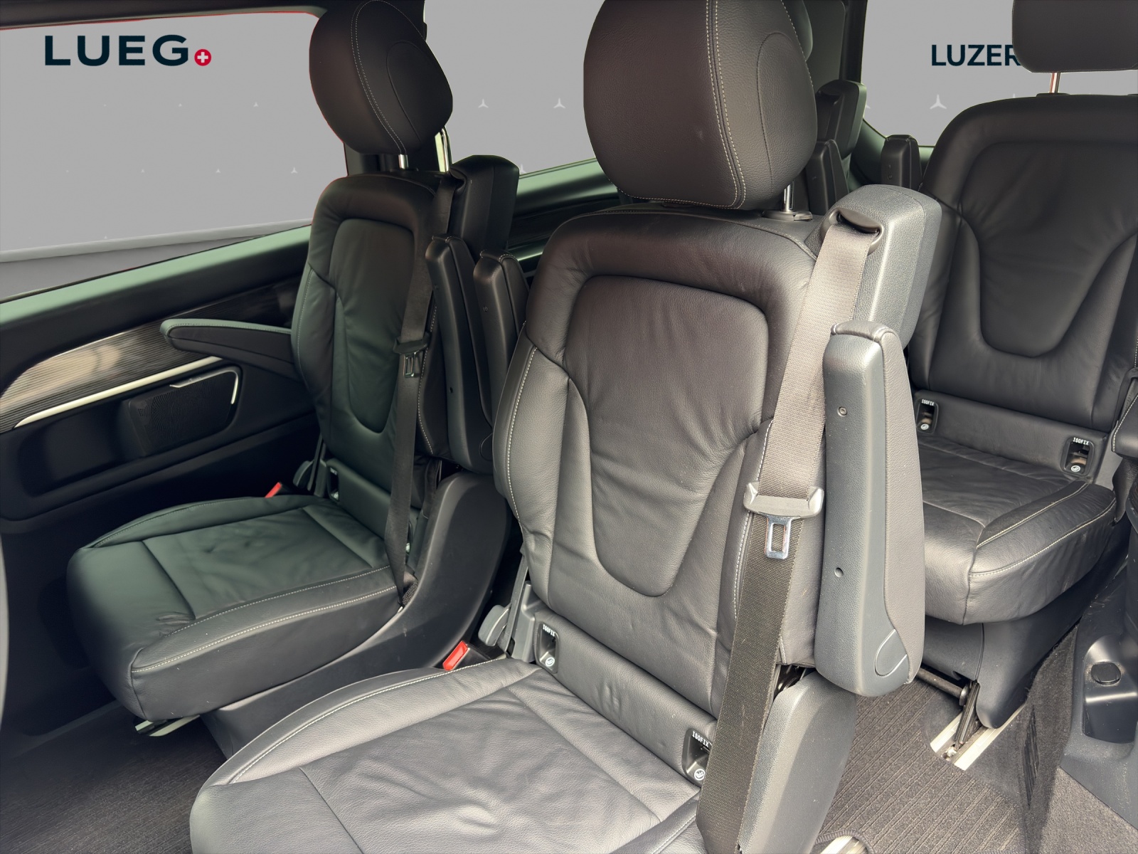 MERCEDES-BENZ EQV 300 Avantgarde lang-image-8