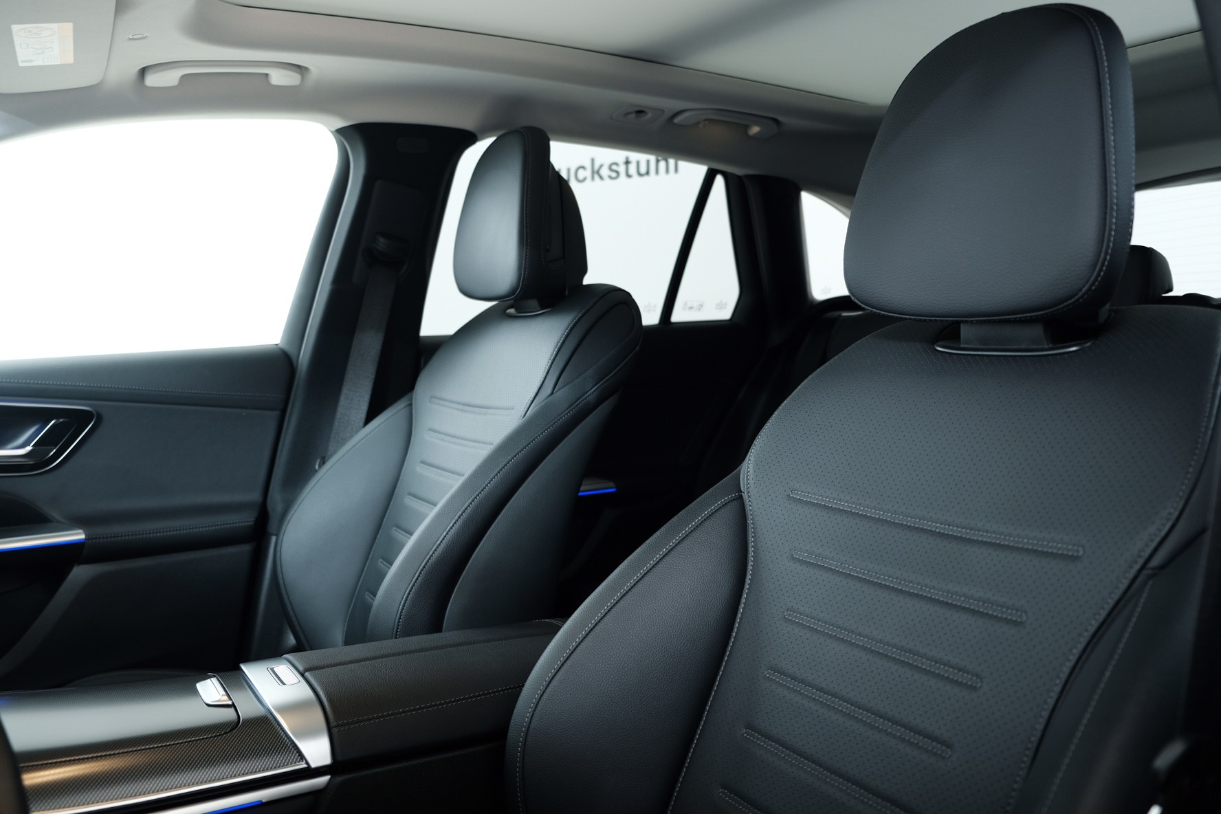 MERCEDES-BENZ GLC 300 e 4Matic 9G-Tronic-image-10