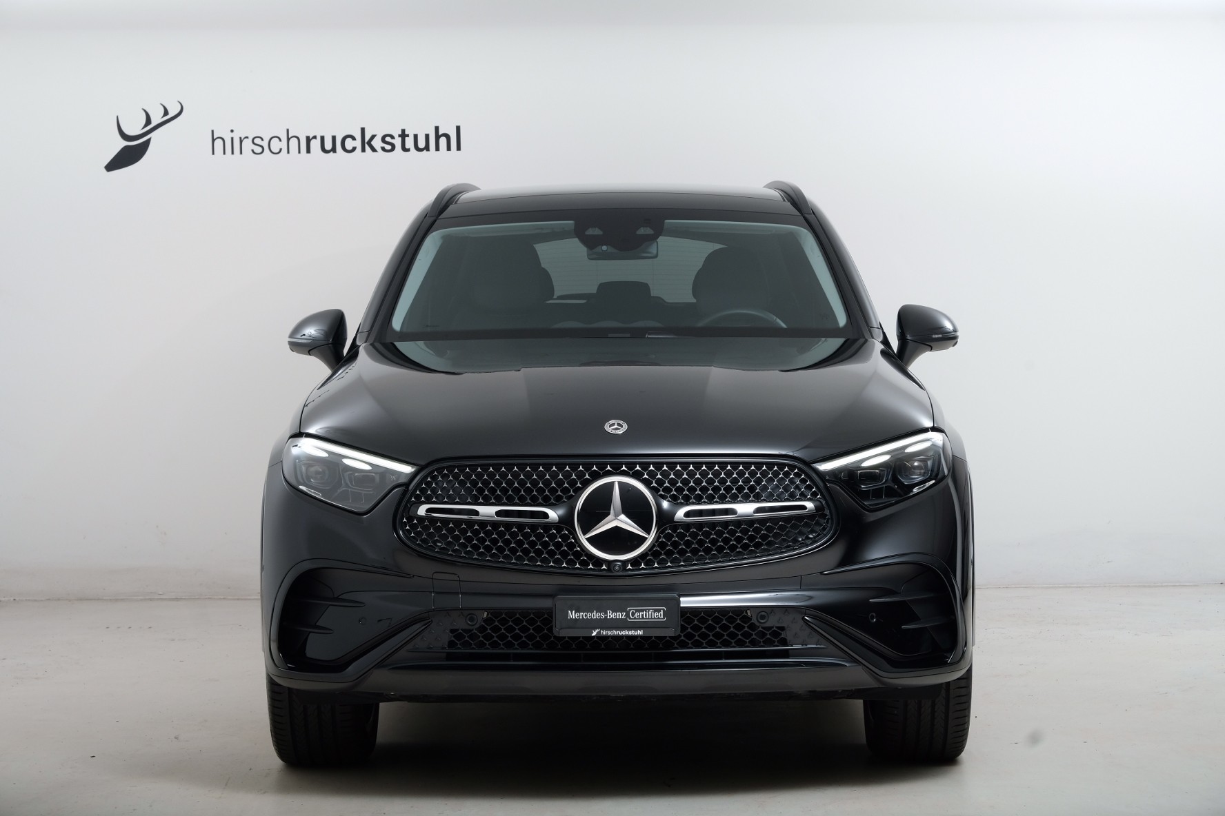 MERCEDES-BENZ GLC 300 e 4Matic 9G-Tronic-showroom-element-1