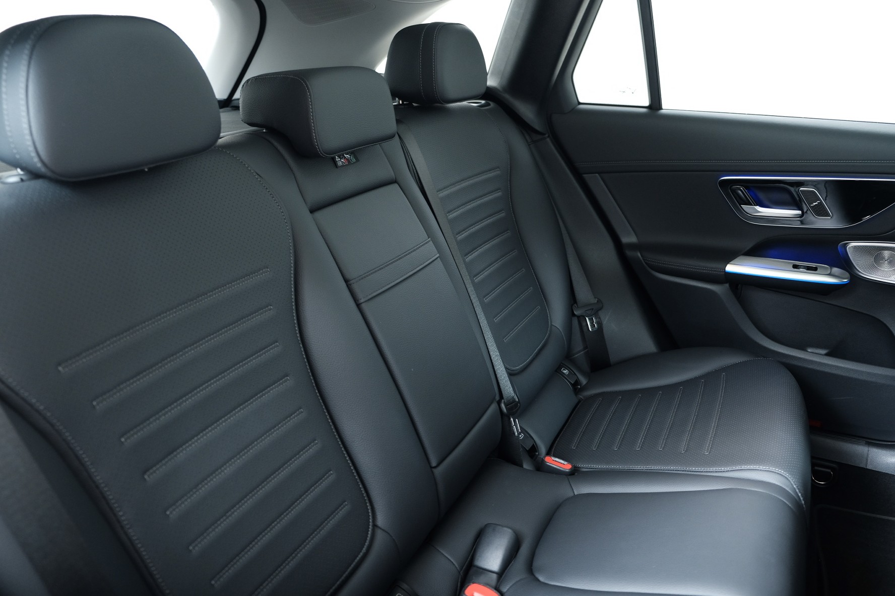 MERCEDES-BENZ GLC 300 e 4Matic 9G-Tronic-image-11