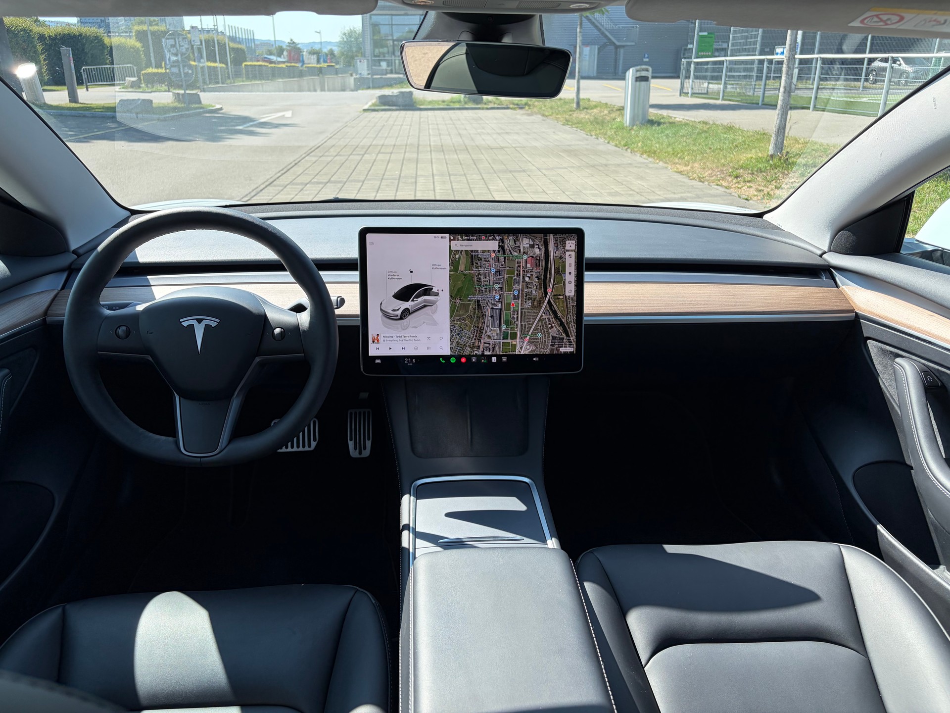 TESLA Long Range D-image-4