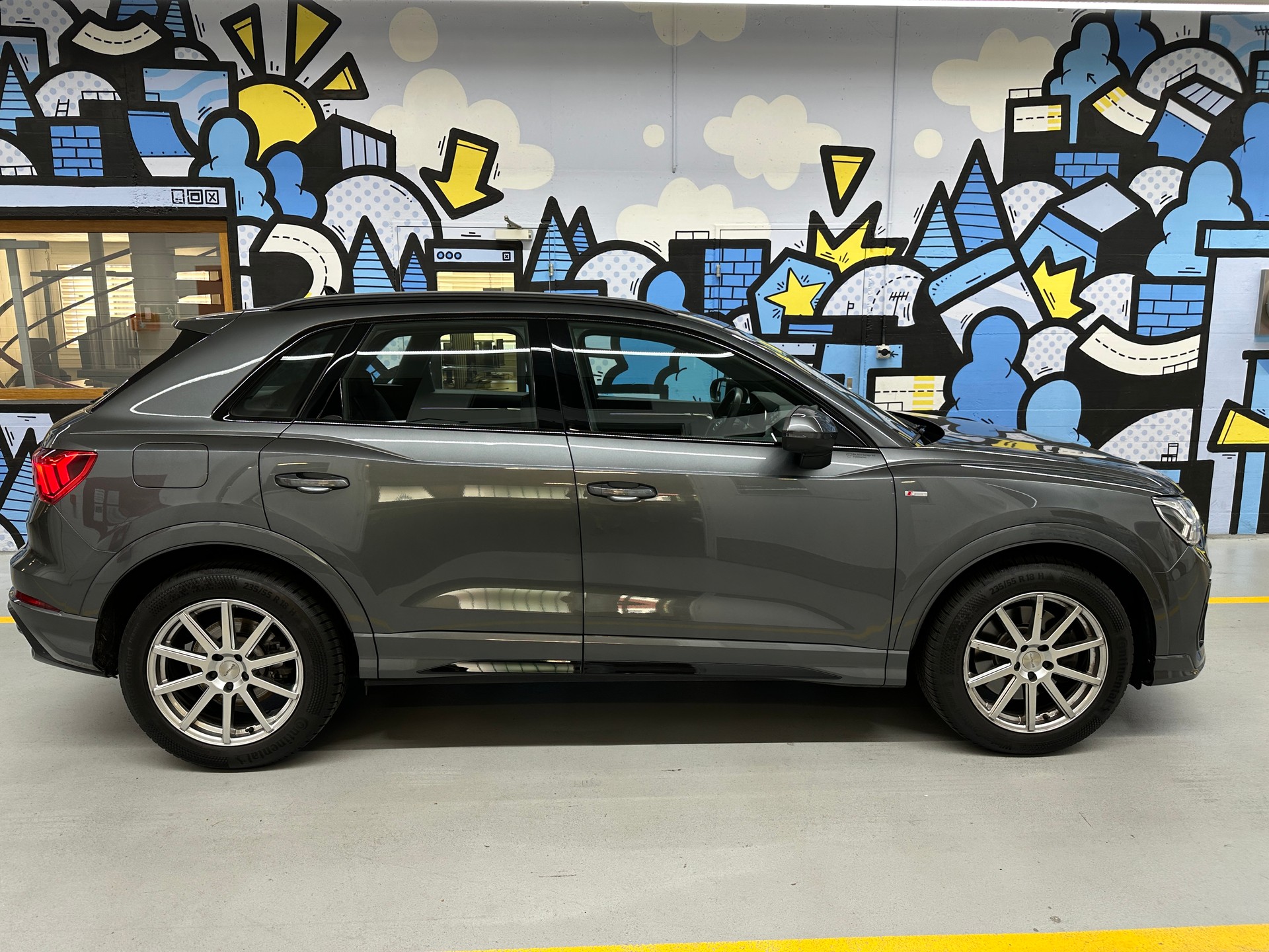 AUDI Q3 45 TFSI S line quattro S-tronic-image-2