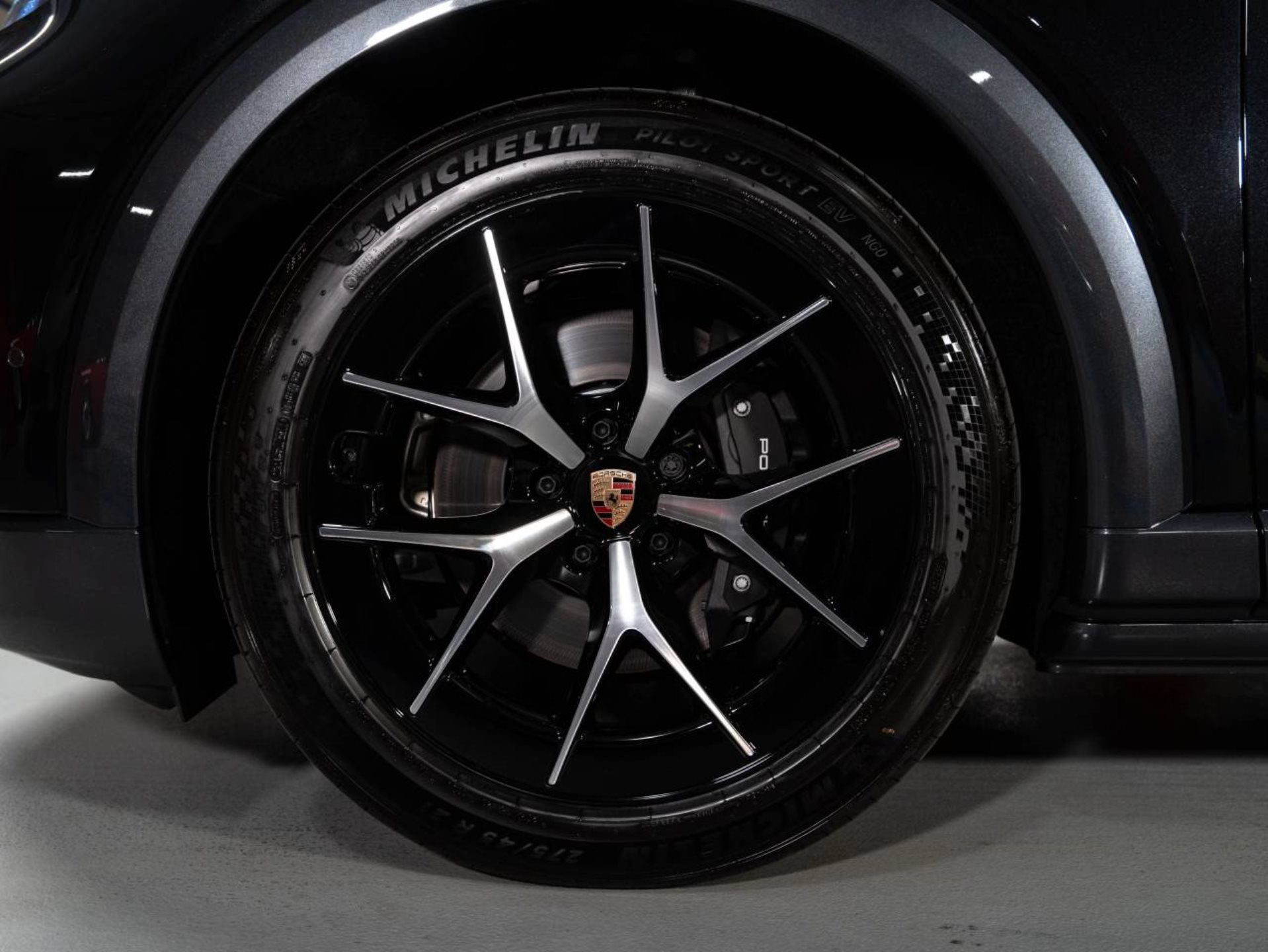 PORSCHE Cayenne Coupé Electric-image-21