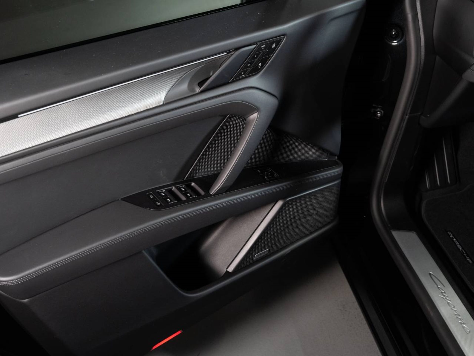 PORSCHE Cayenne Coupé Electric-image-20