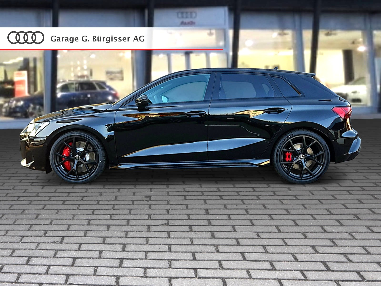 AUDI RS3 Sportback 2.5 TSI quattro S-tronic Mythosschwarz Metallic-image-2