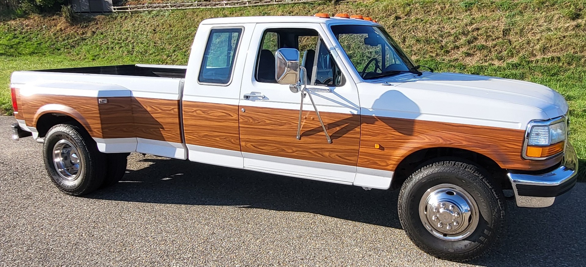 FORD F350-XLT Dually Veteranenfahrzeug 6.10.2026-image-3