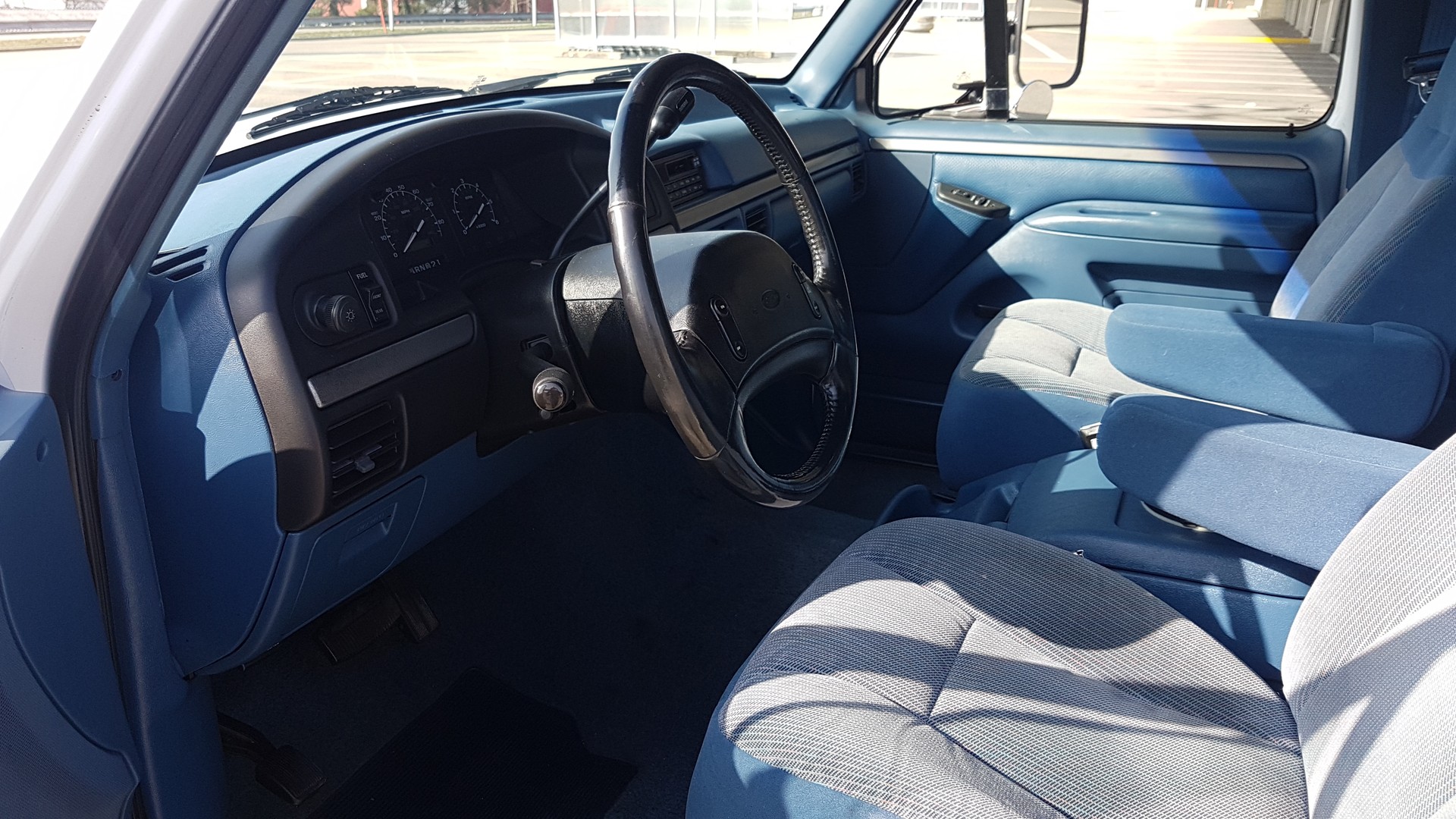 FORD F-350 XLT-image-2