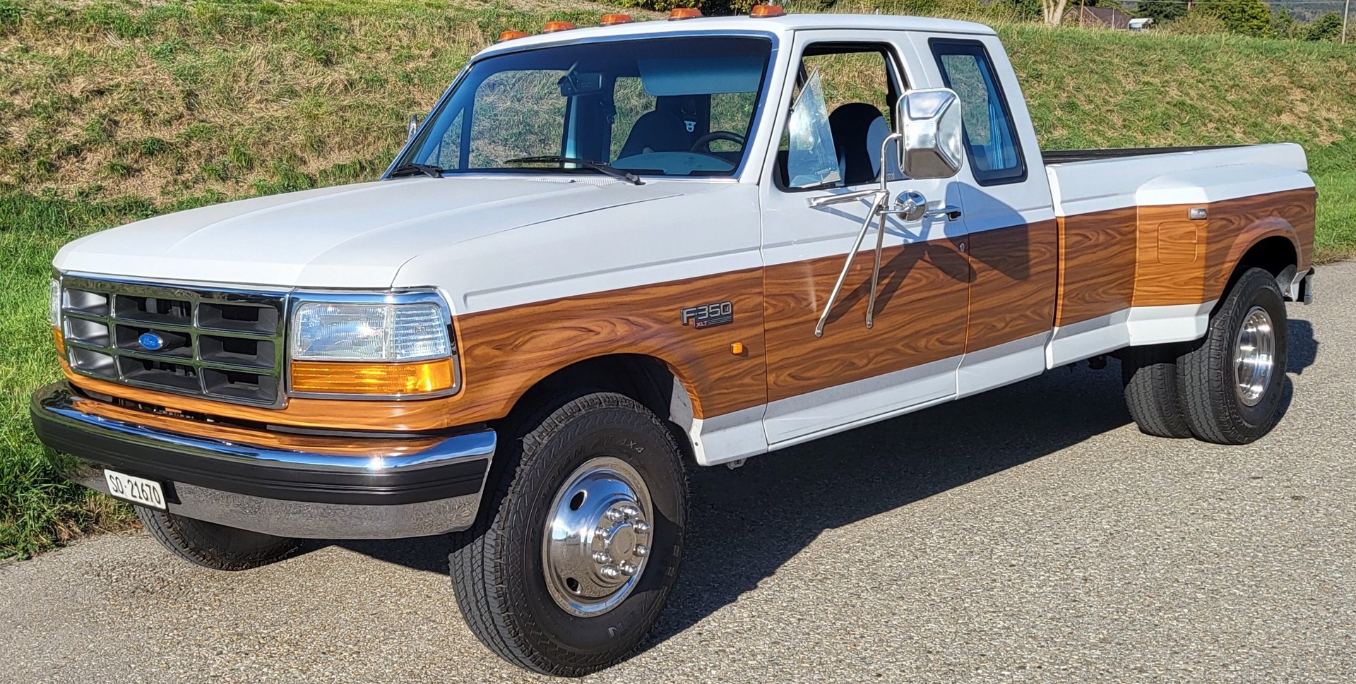 FORD F350-XLT Dually Veteranenfahrzeug 6.10.2026-image-0
