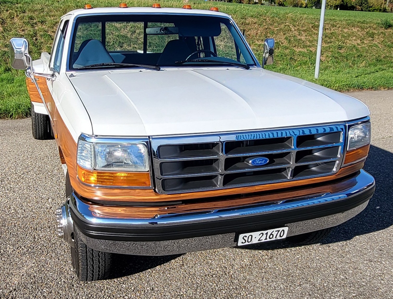FORD F350-XLT Dually Veteranenfahrzeug 6.10.2026-image-1